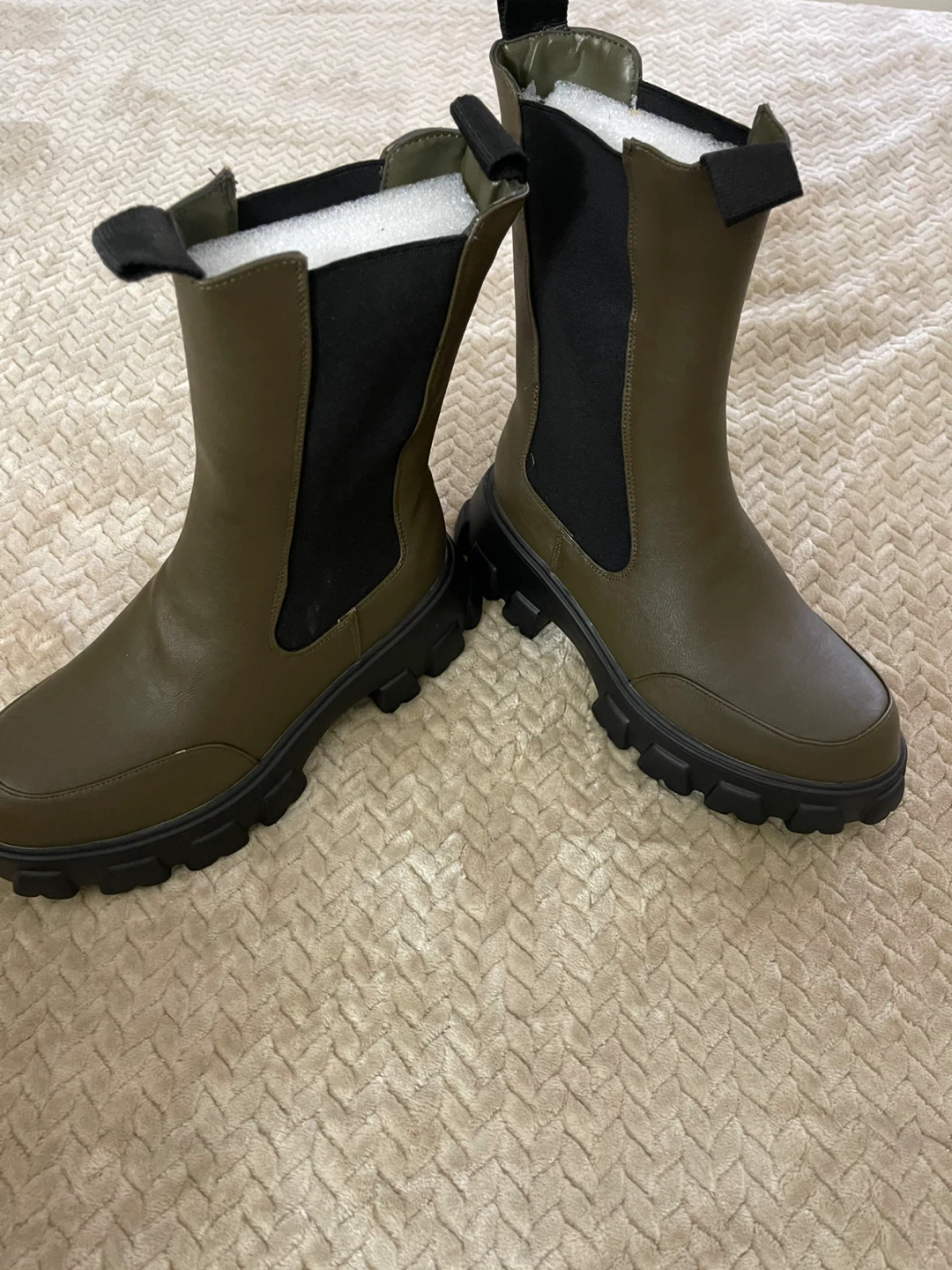 Olive Green Chelsea Boots - photo 3