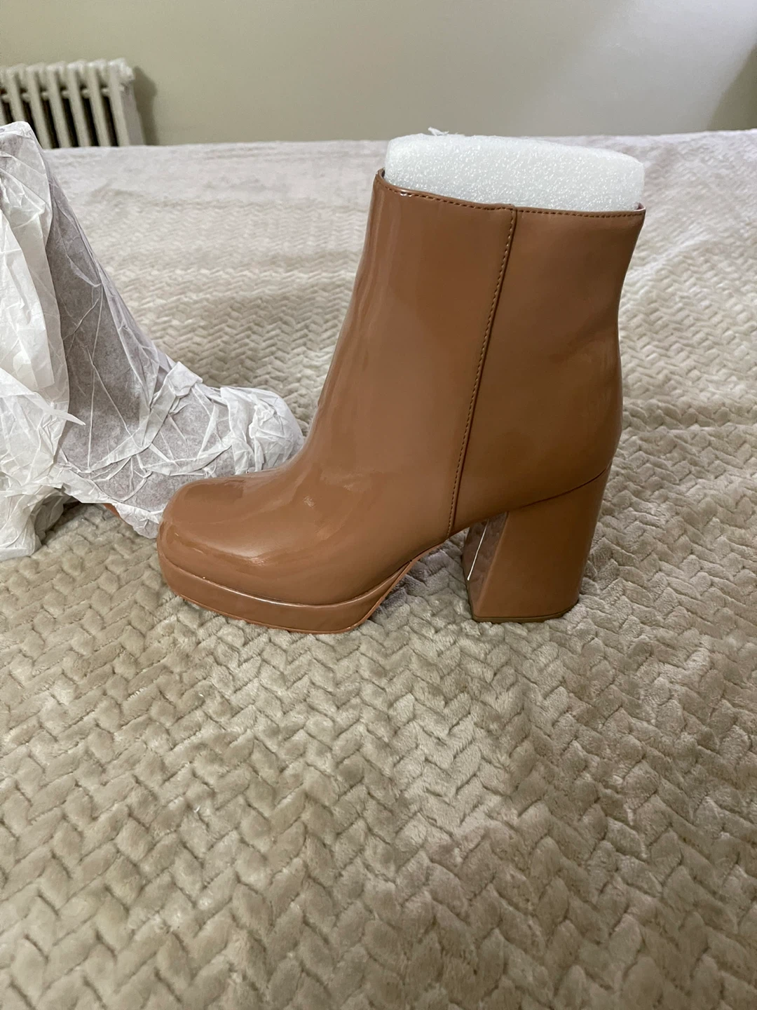 Tan patent leather chunky heel boots - photo 2