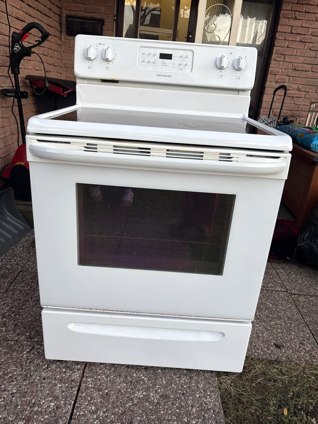 Frigidaire Electric Range - White - photo 2