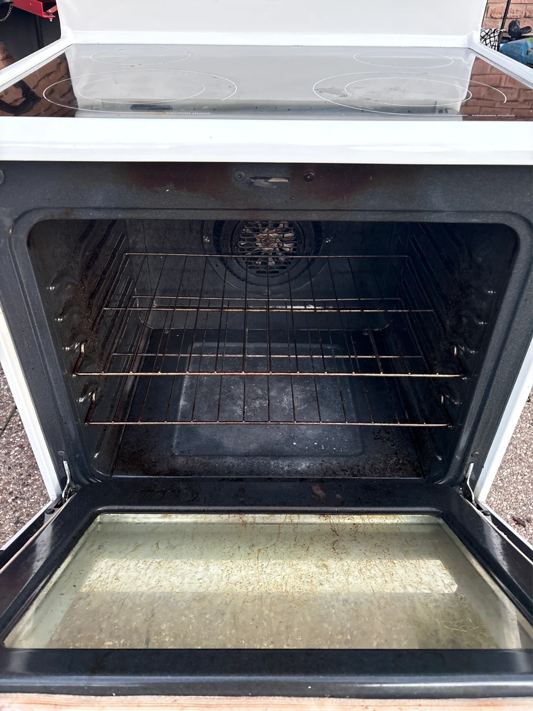 Frigidaire Electric Range - White - photo 5