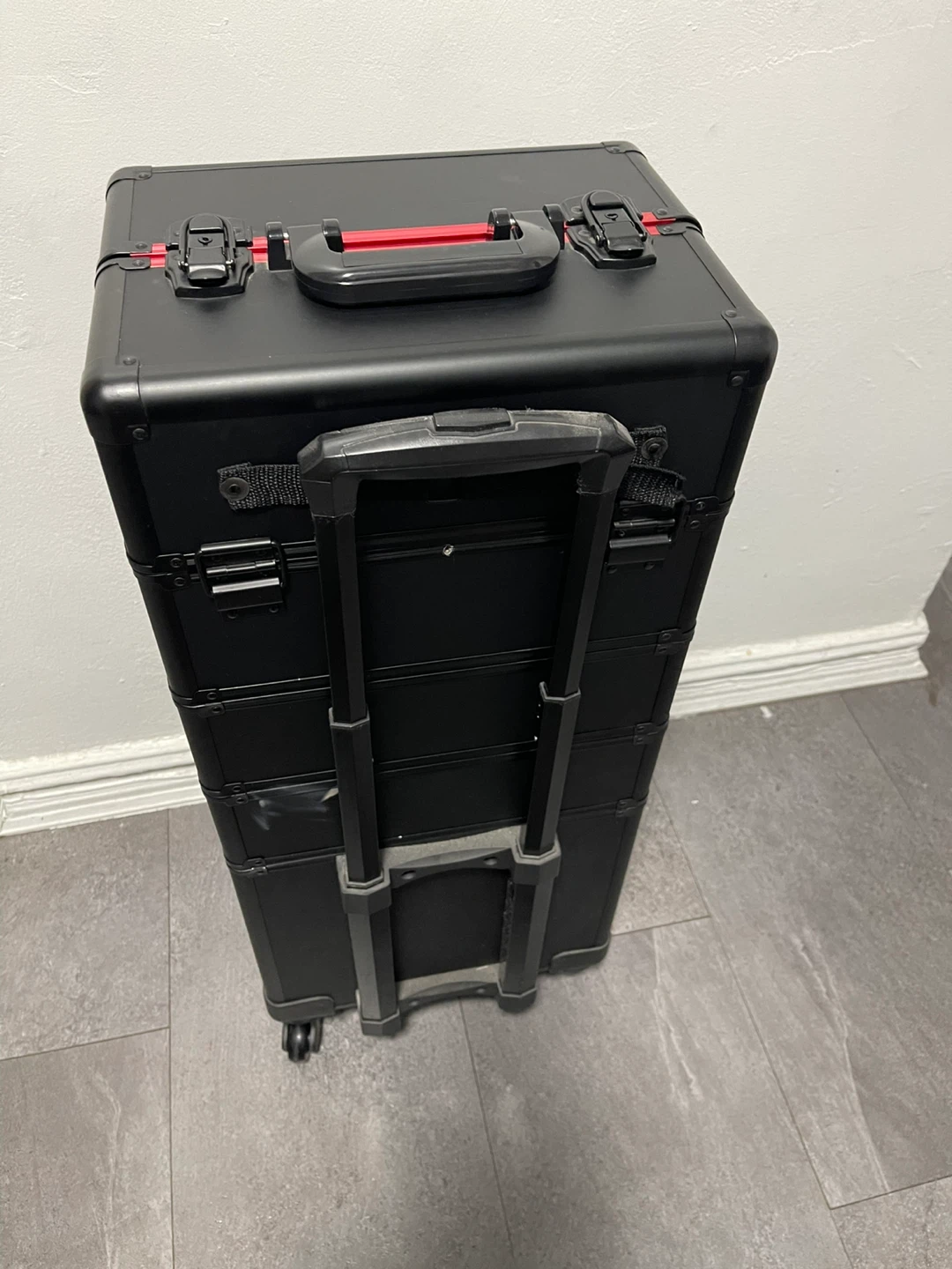 Professional makeup rolling box
