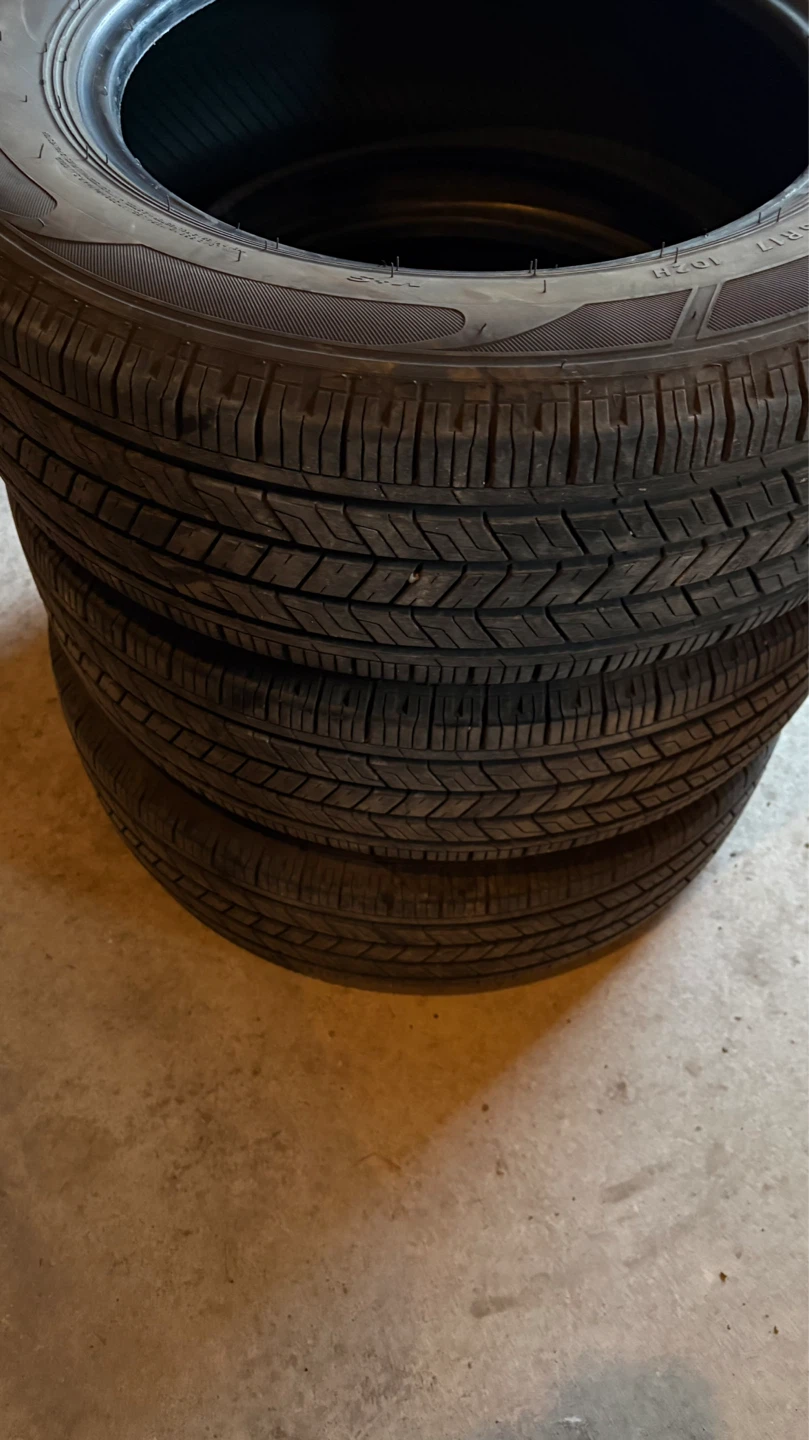 225/65/17 all season tires ( 3 pcs only )