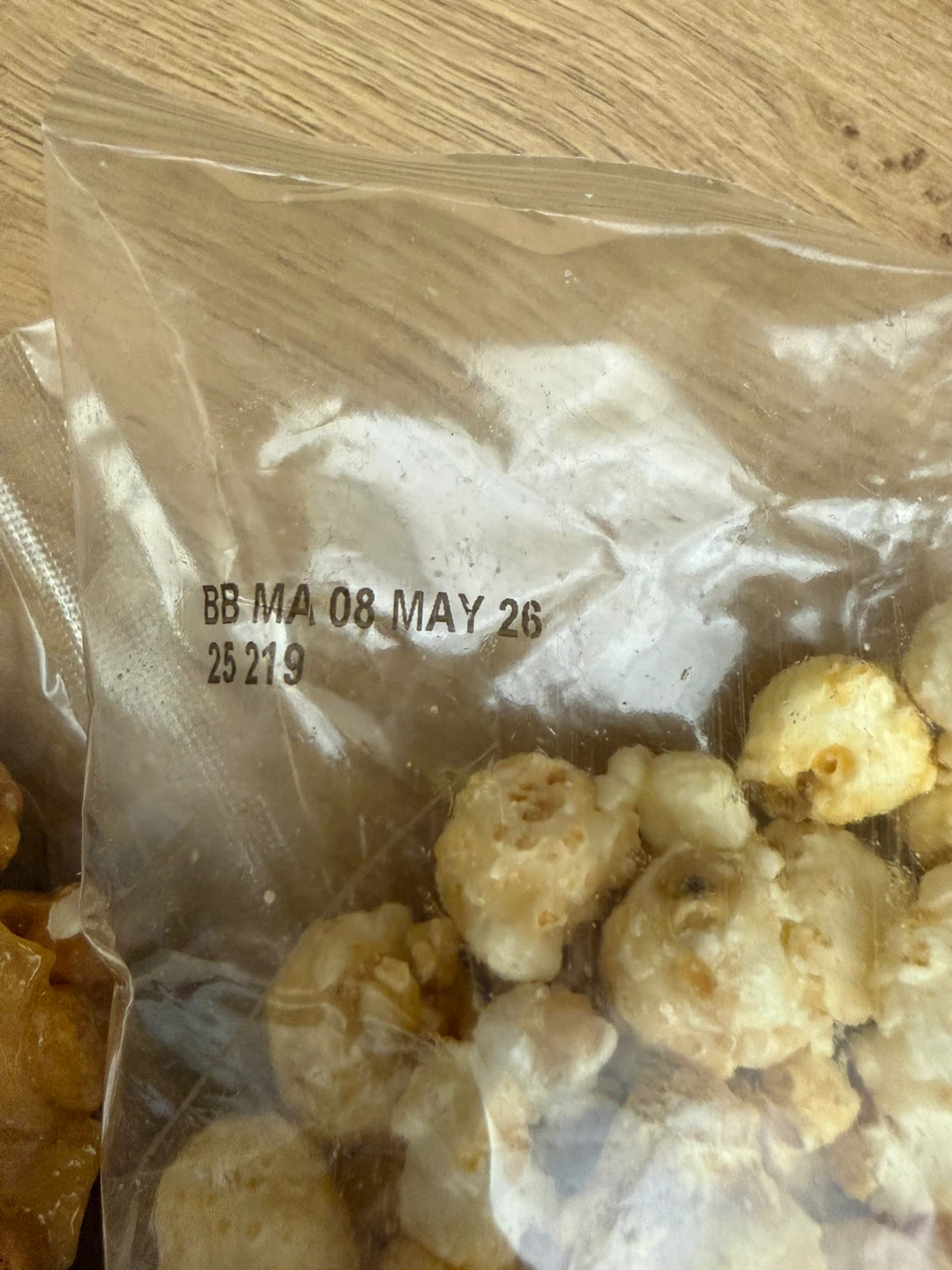 Caramel Popcorn & peanut brittles - photo 2