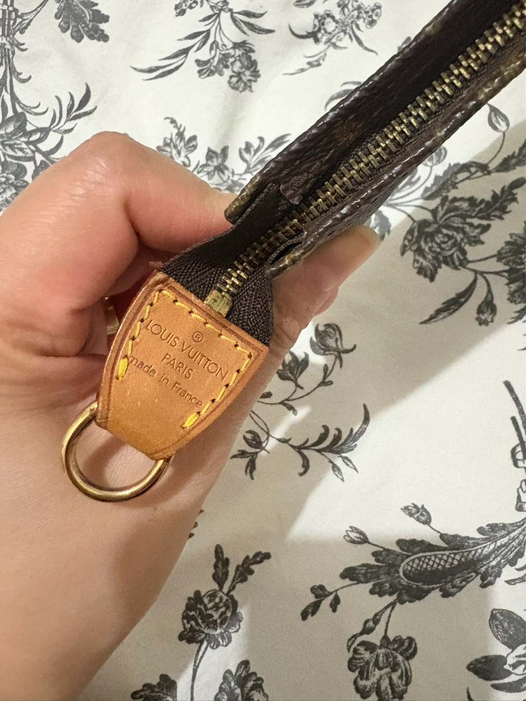 Louis Vuitton Monogram Pouch - photo 5