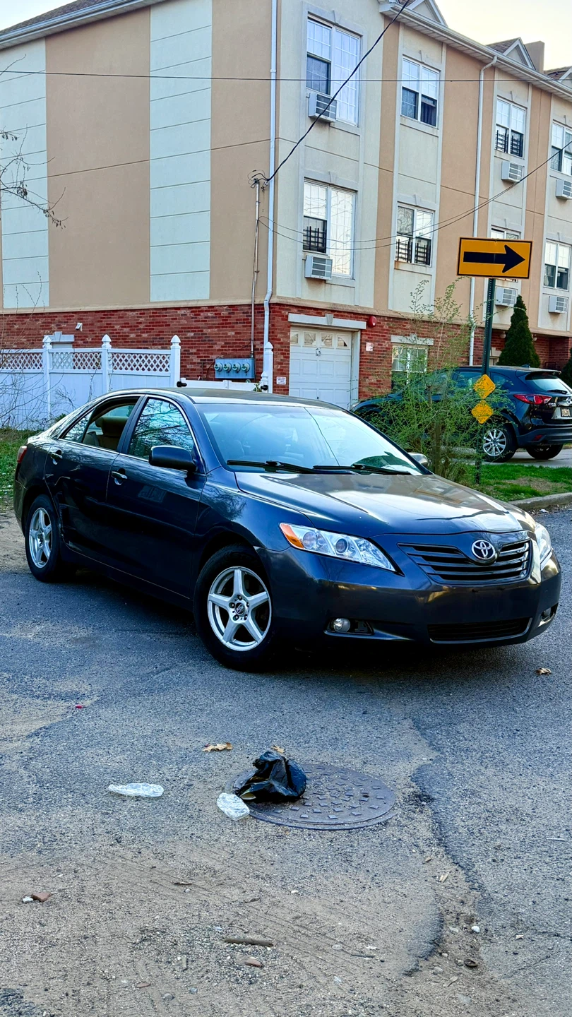 Dark Gray Toyota Camry LE Sedan 2007 - photo 4