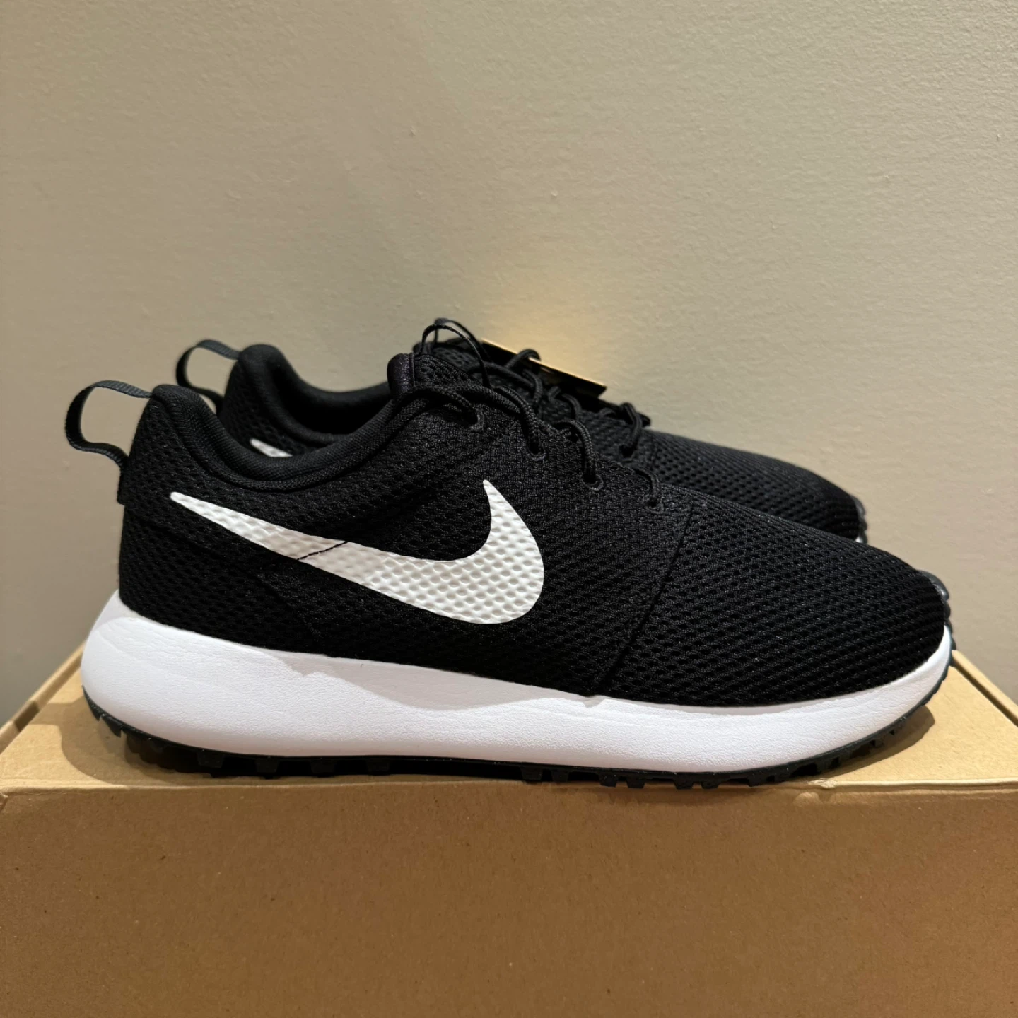 New Nike Roshe Spikeless Golf Shoes 7M/8.5W