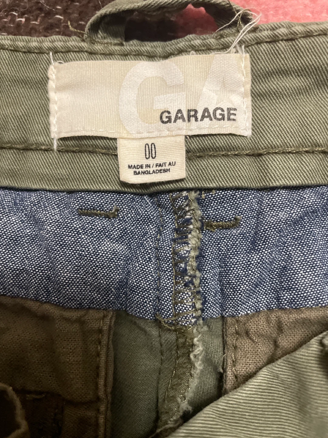 Green  Shorts Size 00 like new - photo 3