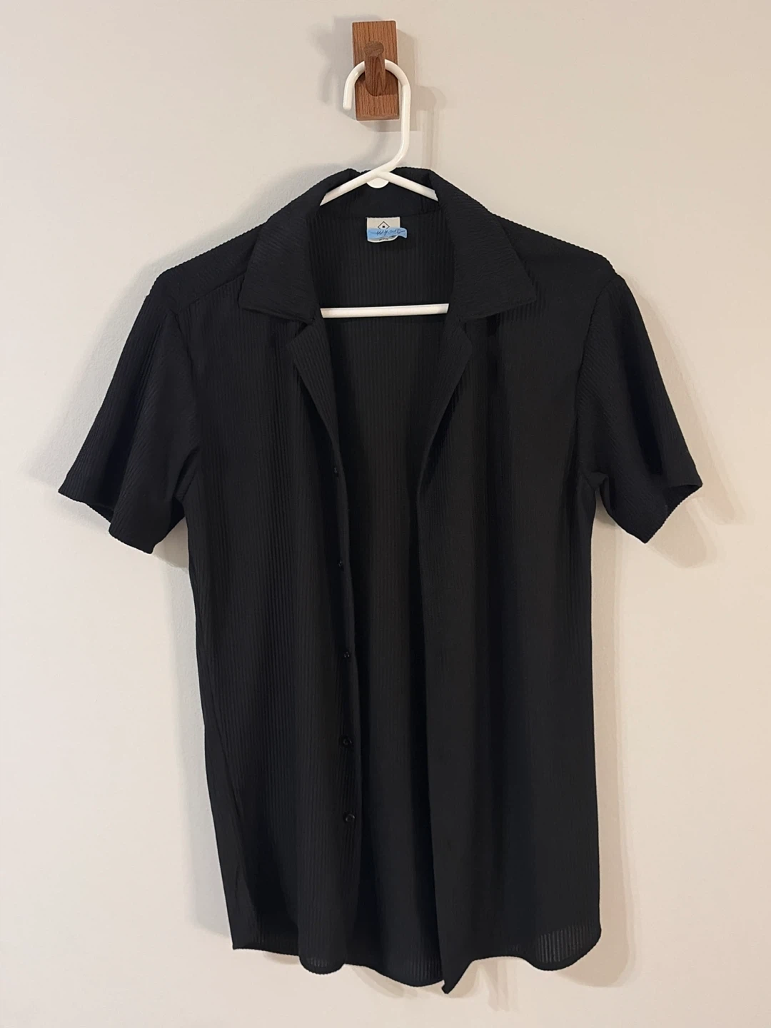 Black Short Sleeve Button-Up Shirt