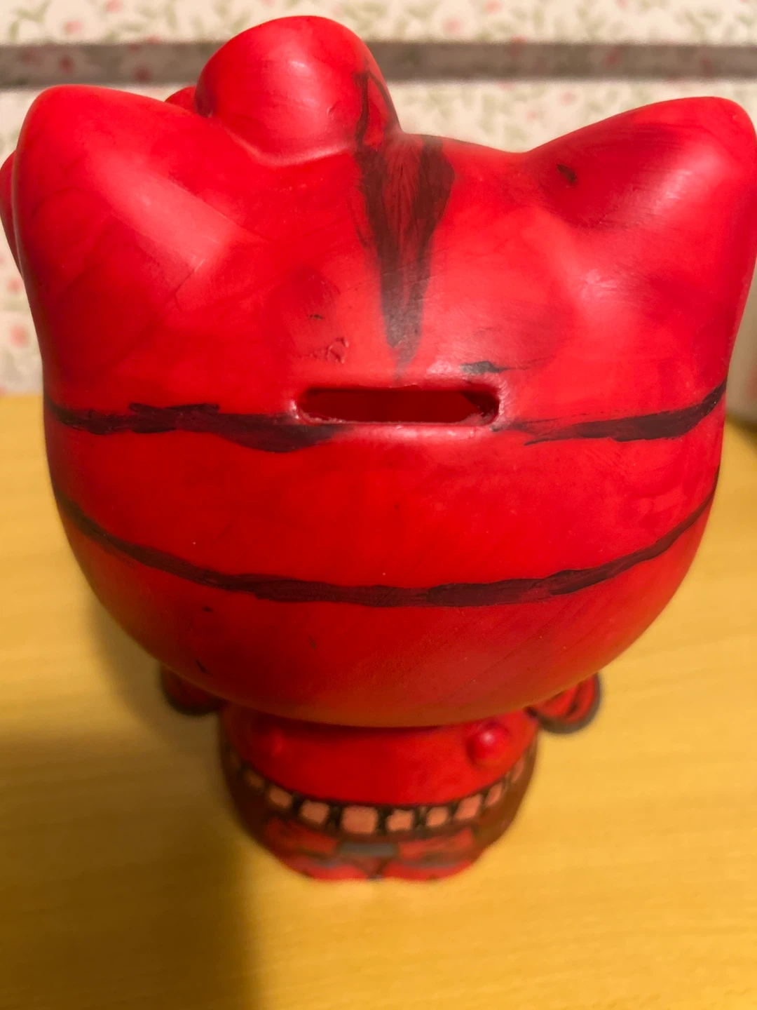 Hand-Painted Hello Kitty Piggy Bank - photo 3