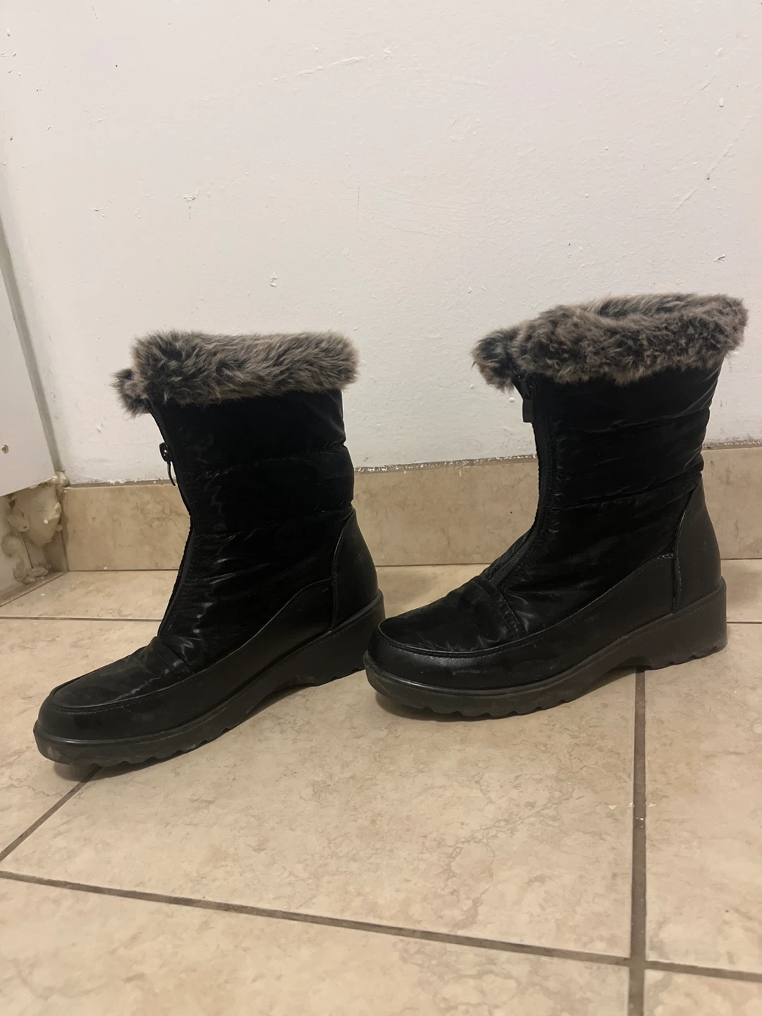 Flexus Black Winter Boots Size 8