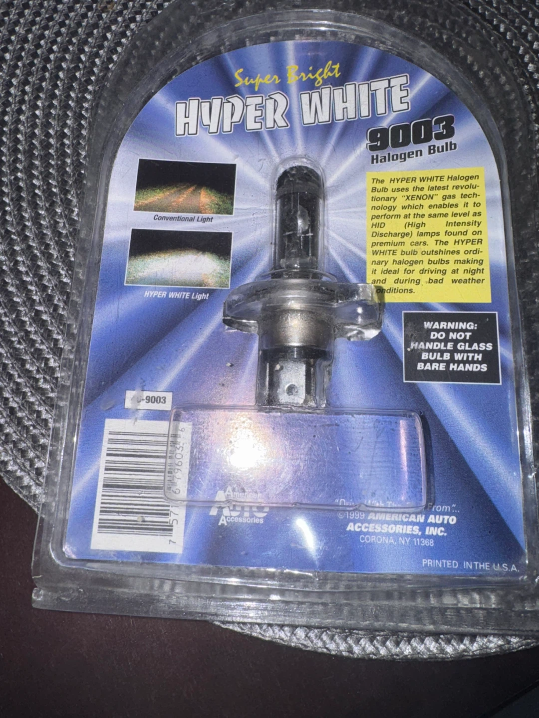 American Auto Accessories 9003 Hyper White Halogen Bulb - photo 2