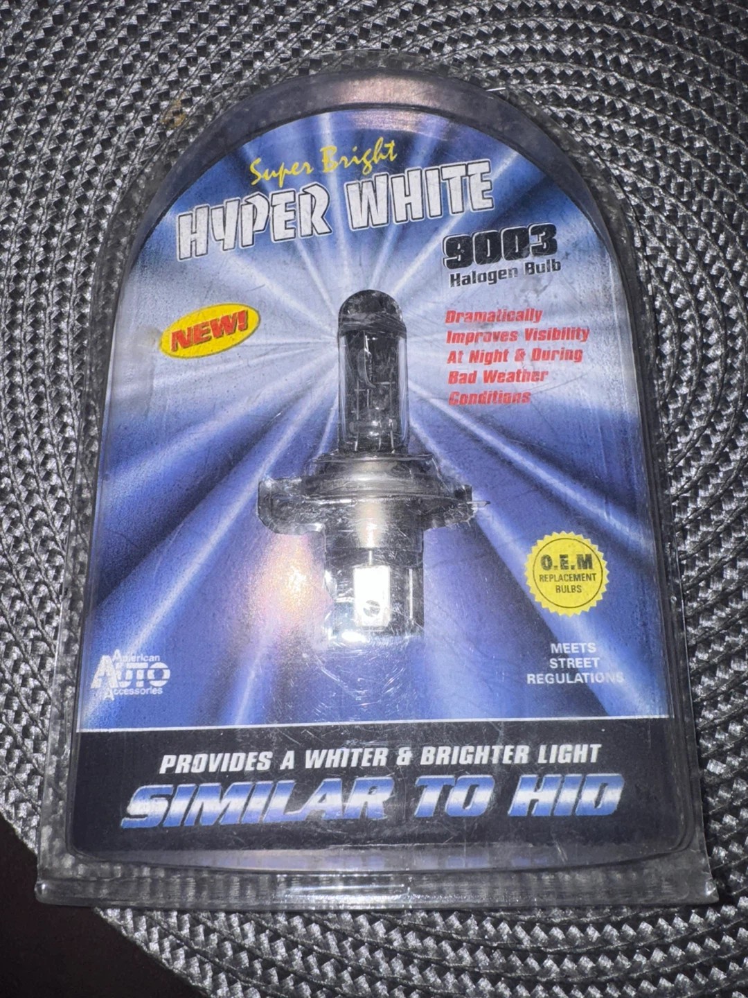 American Auto Accessories 9003 Hyper White Halogen Bulb