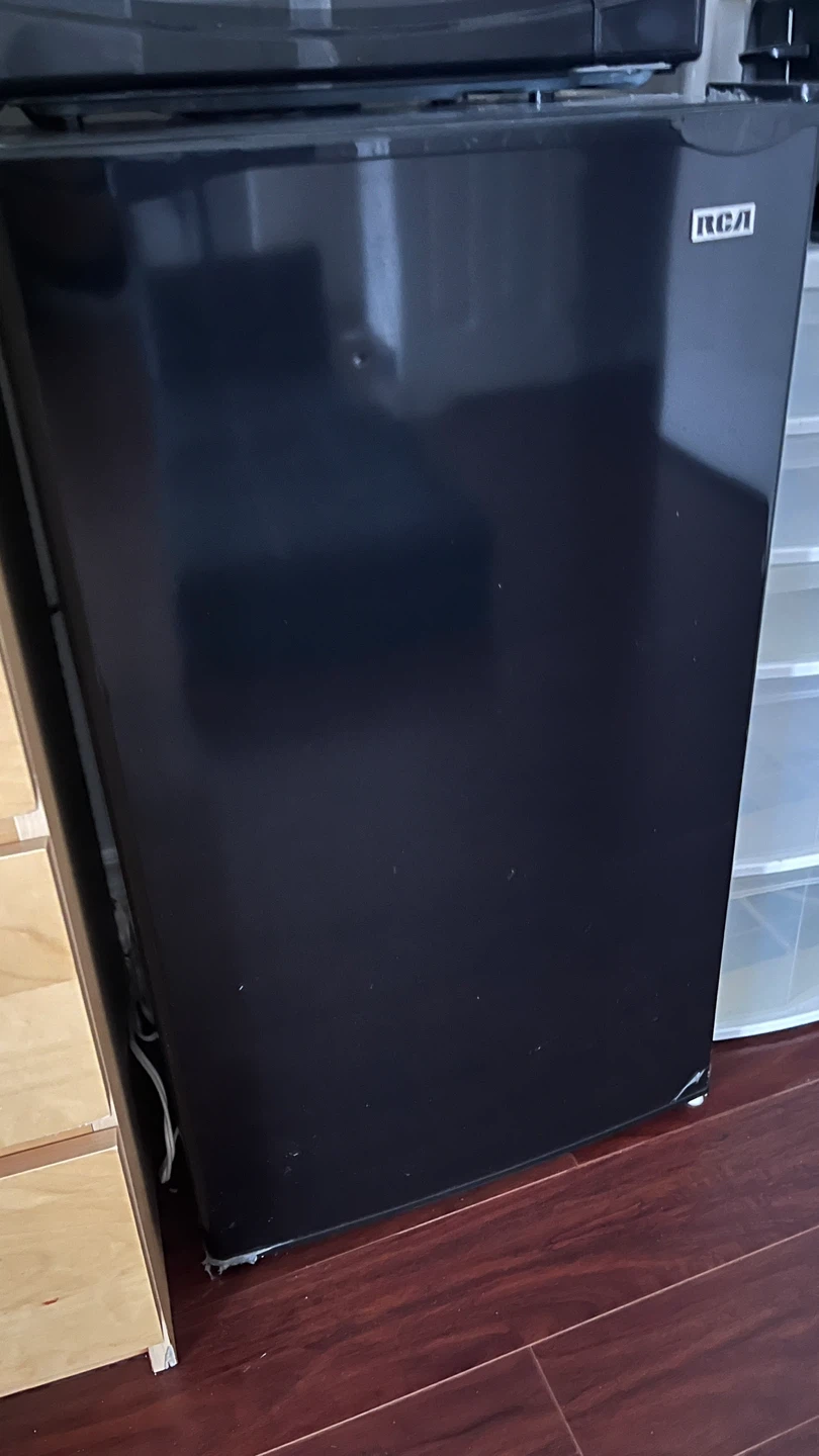 RCA Mini Fridge
