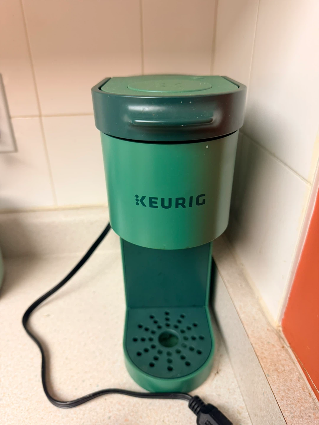 Keurig Single Serve Coffee Maker - Green - photo 2
