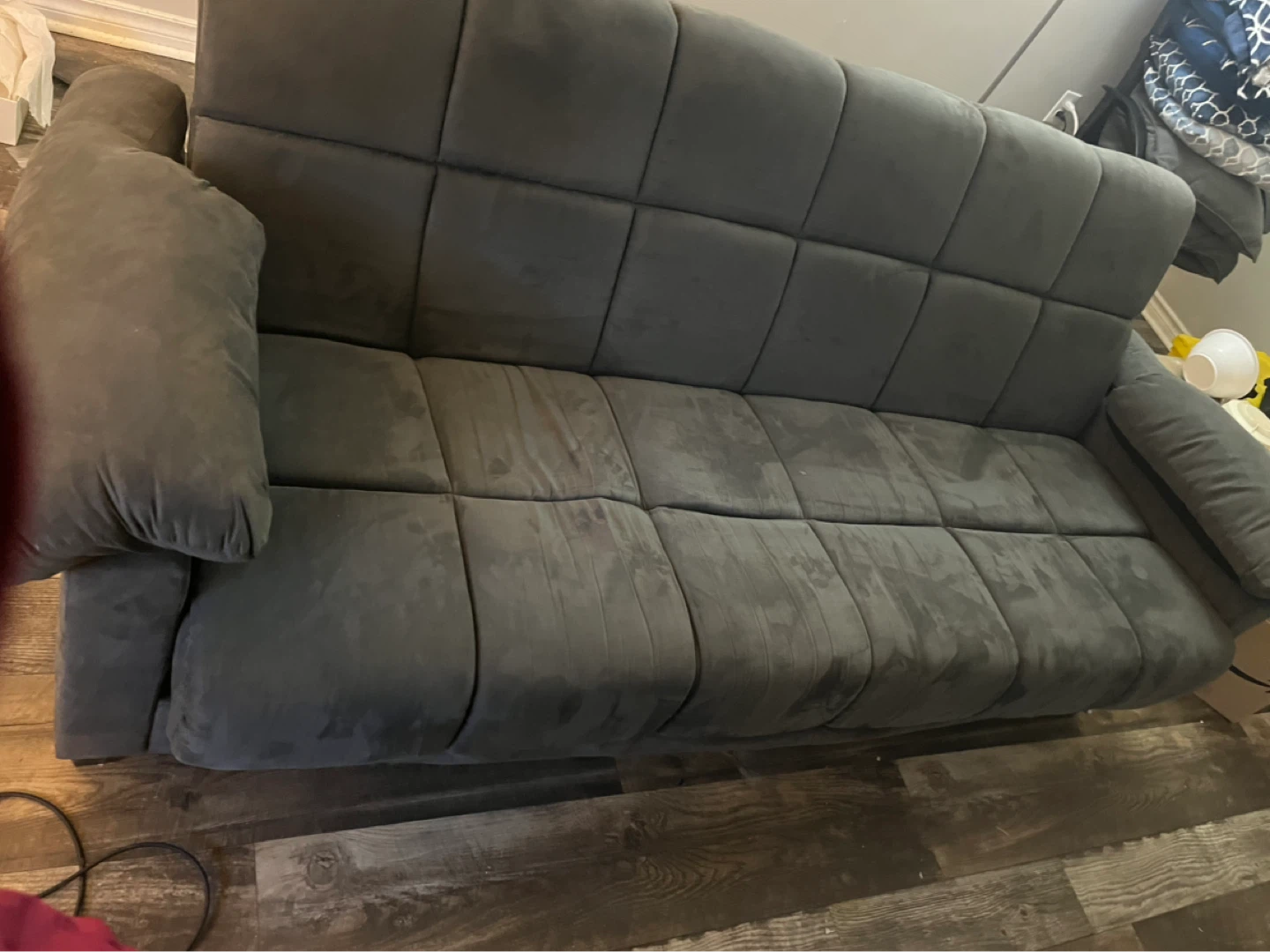 MOVING SALE!! SATURDAY PICKUP!! Pull out sleeper couch for sale!