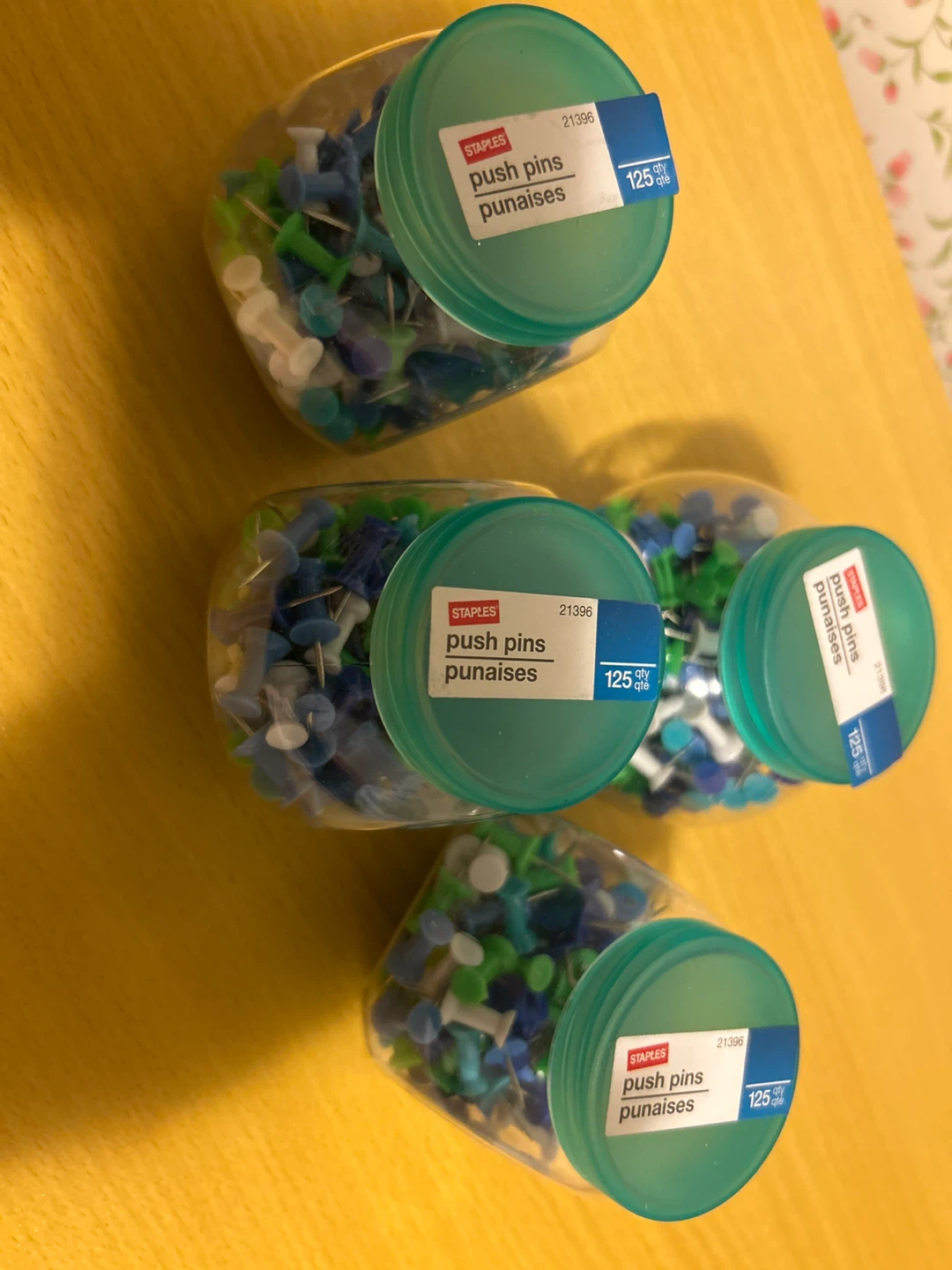 Staples Push Pins (4 Jars)