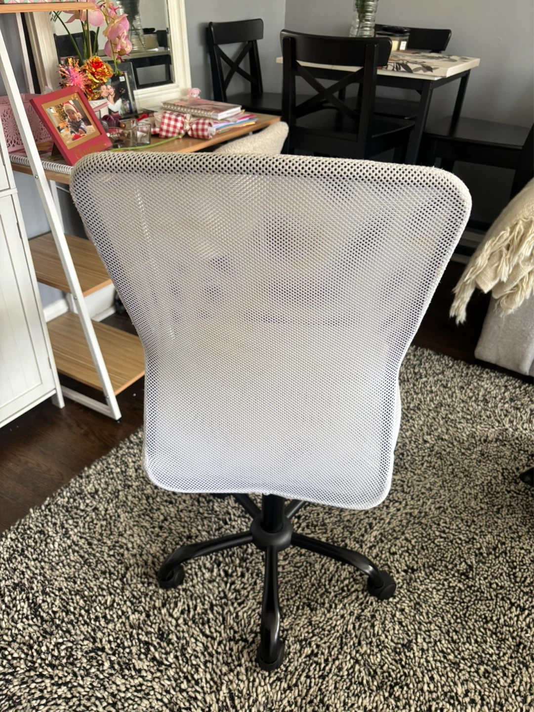 White Mesh Task Chair with Black Base - photo 4