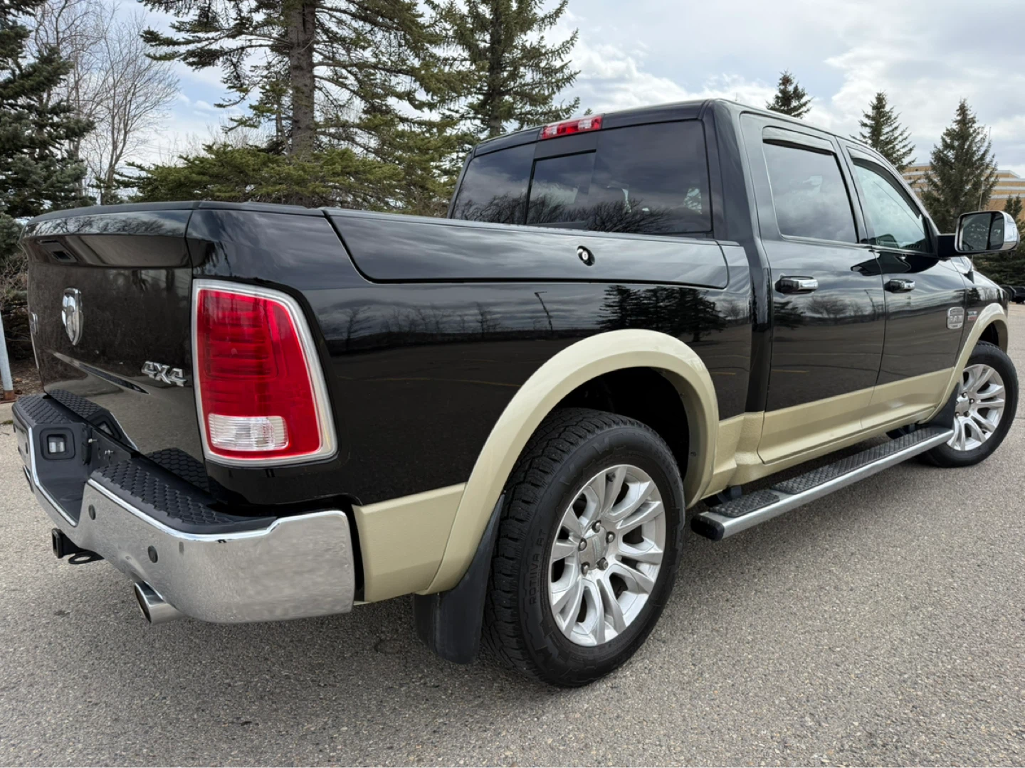 2013 Ram 1500 Laramie Longhorn *43k* - photo 2