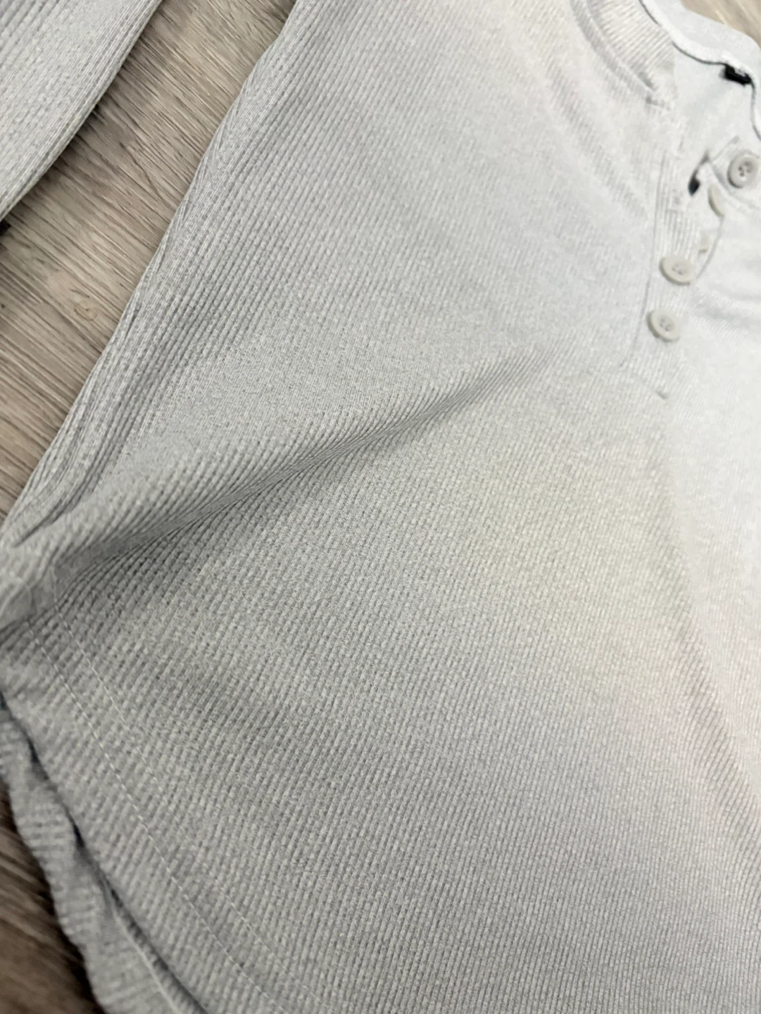 Grey Ribbed Long Sleeve Henley Crop Top - photo 2