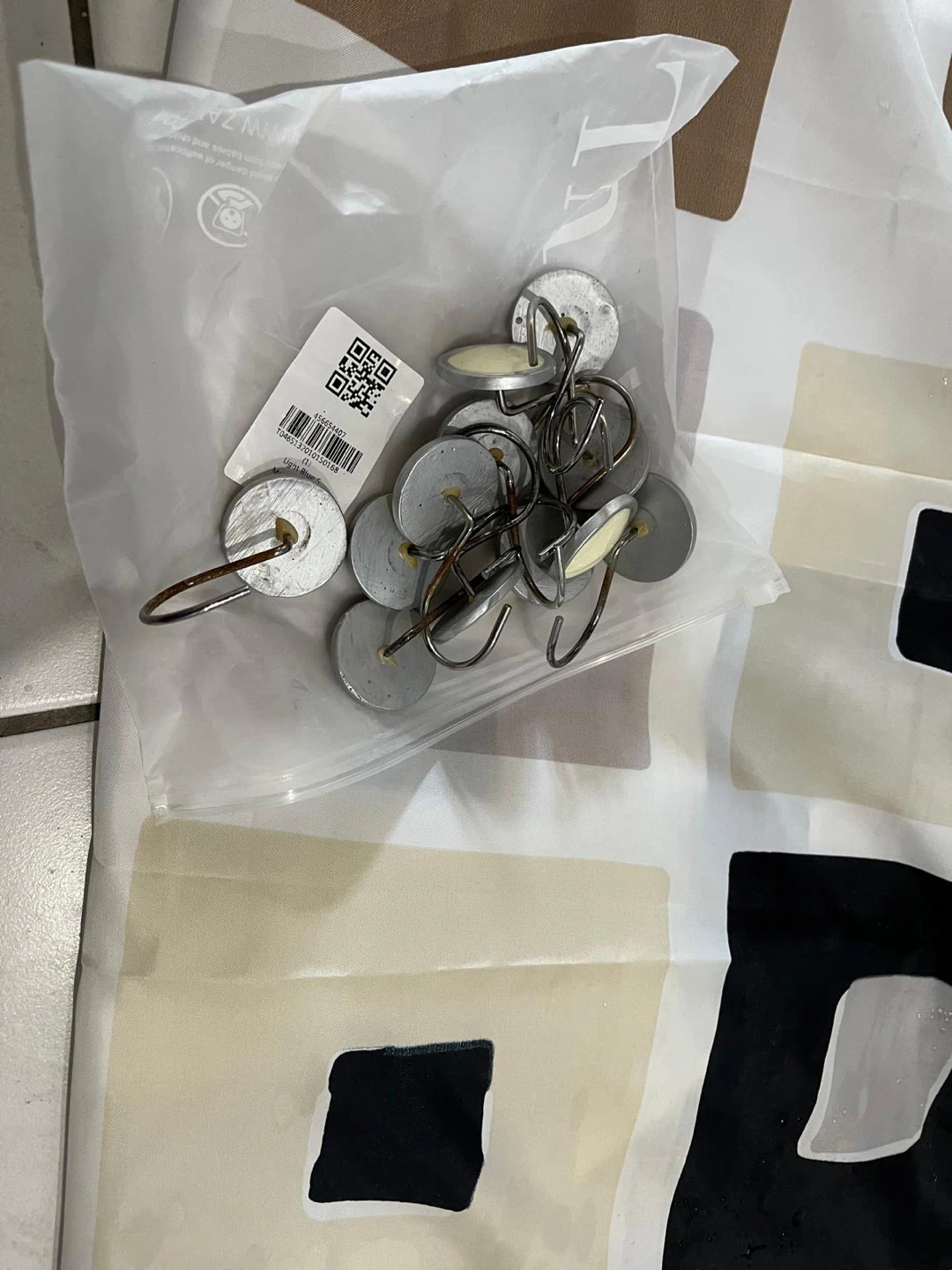 Shower Curtain And matchinghooks(Set of 12) - photo 2