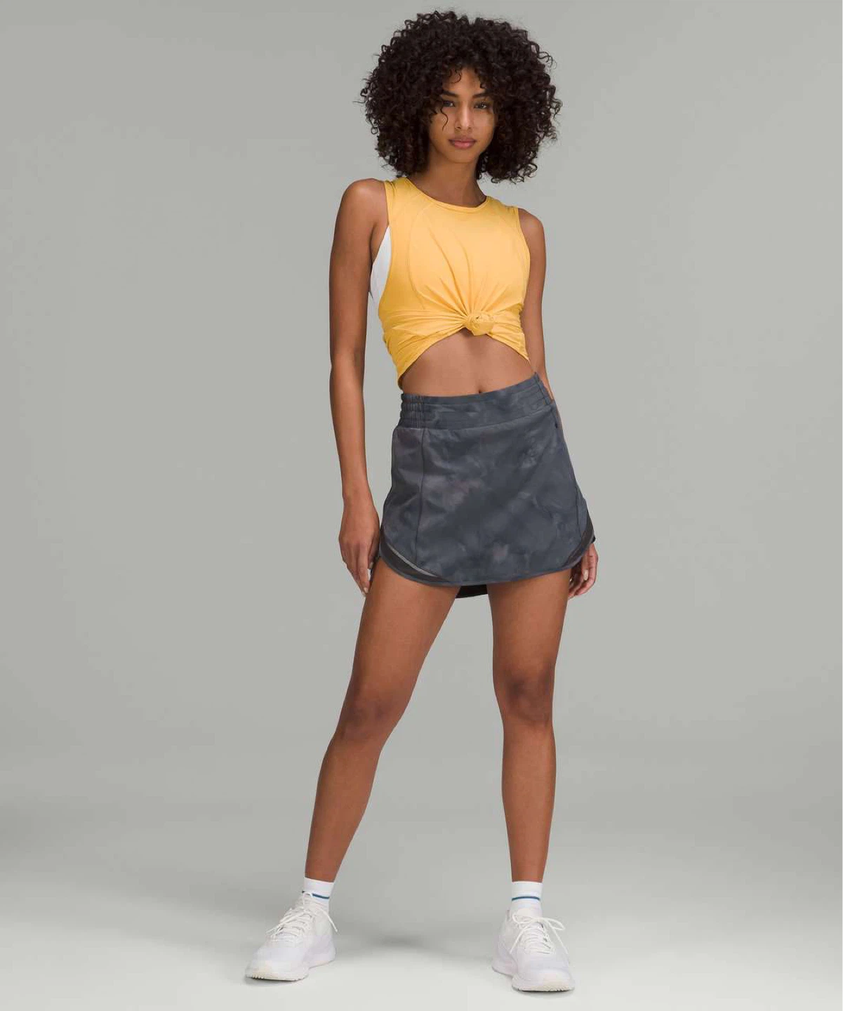 Lululemon hotty hot  High-Rise Skirt size 6