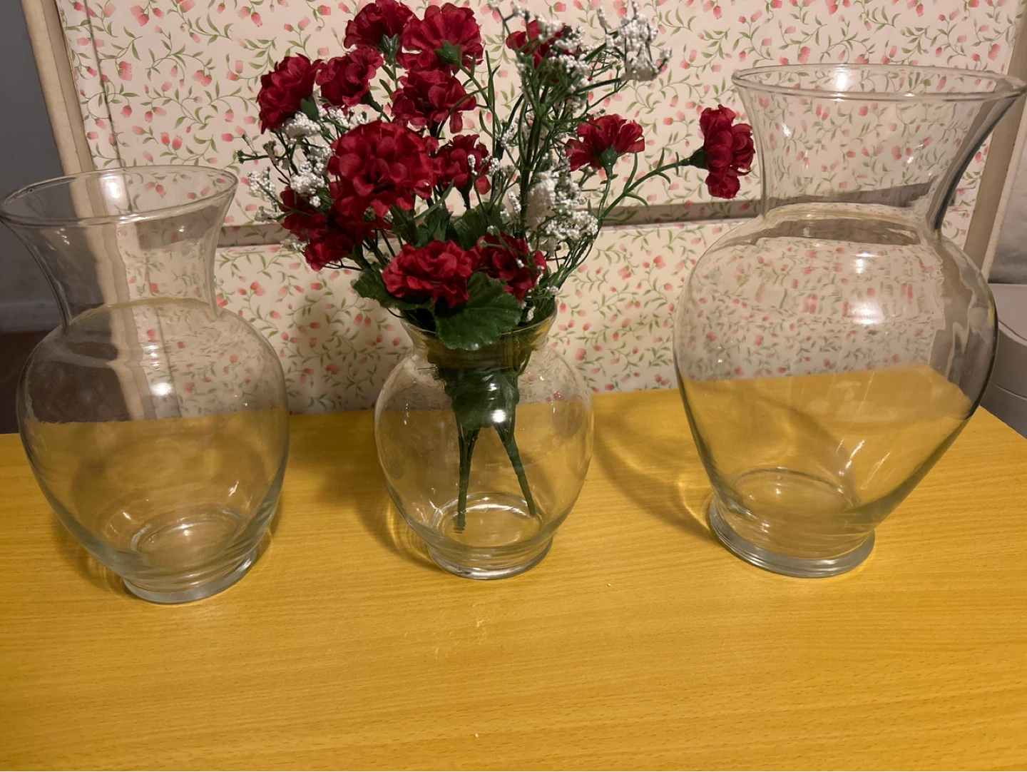 Set of 3 Clear Glass Vases