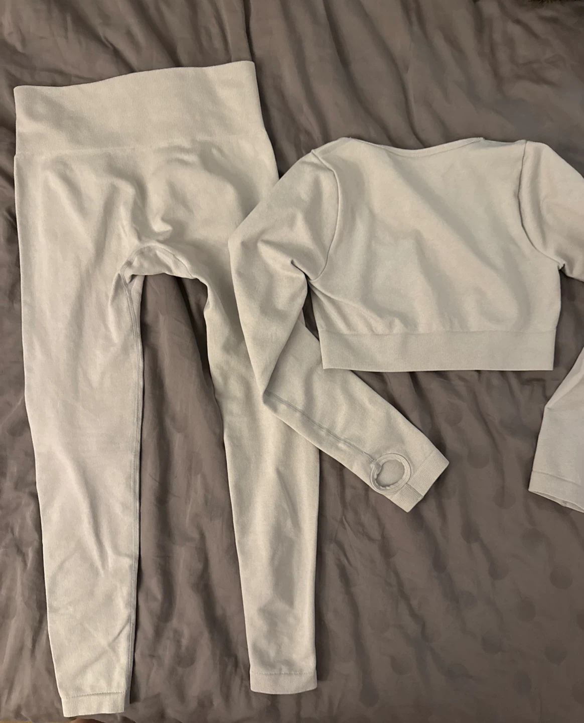 Activewear Set - Long Sleeve Crop Top & Leggings - photo 2