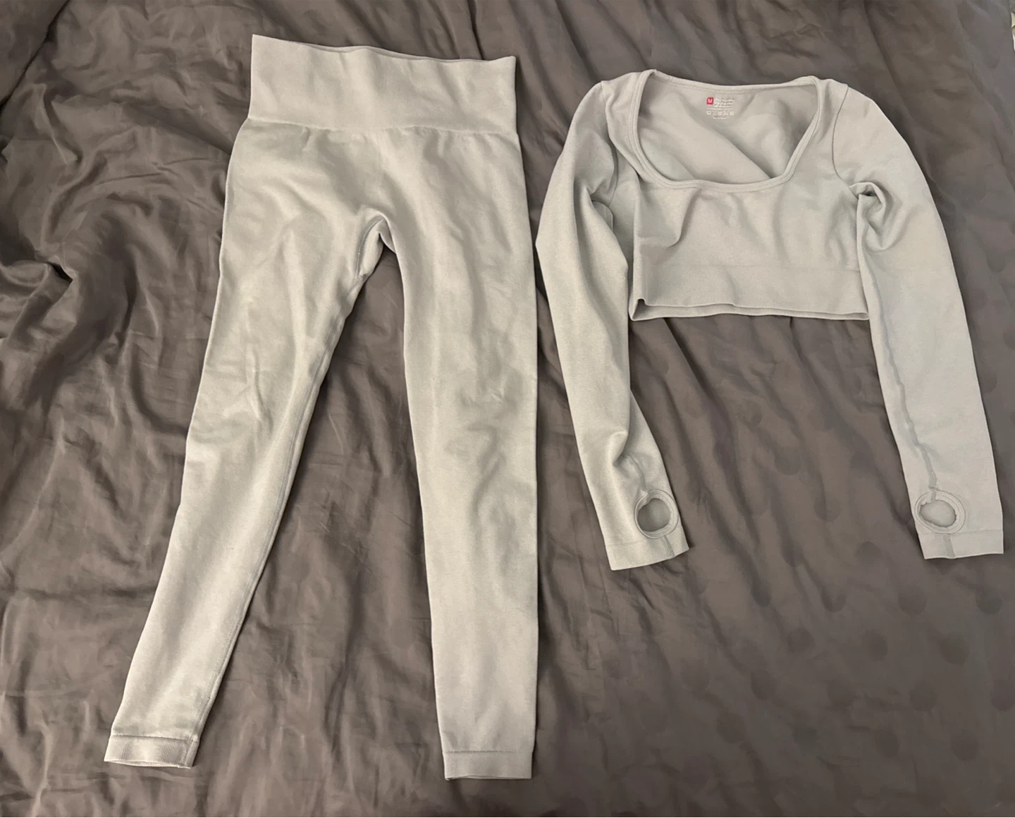 Activewear Set - Long Sleeve Crop Top & Leggings
