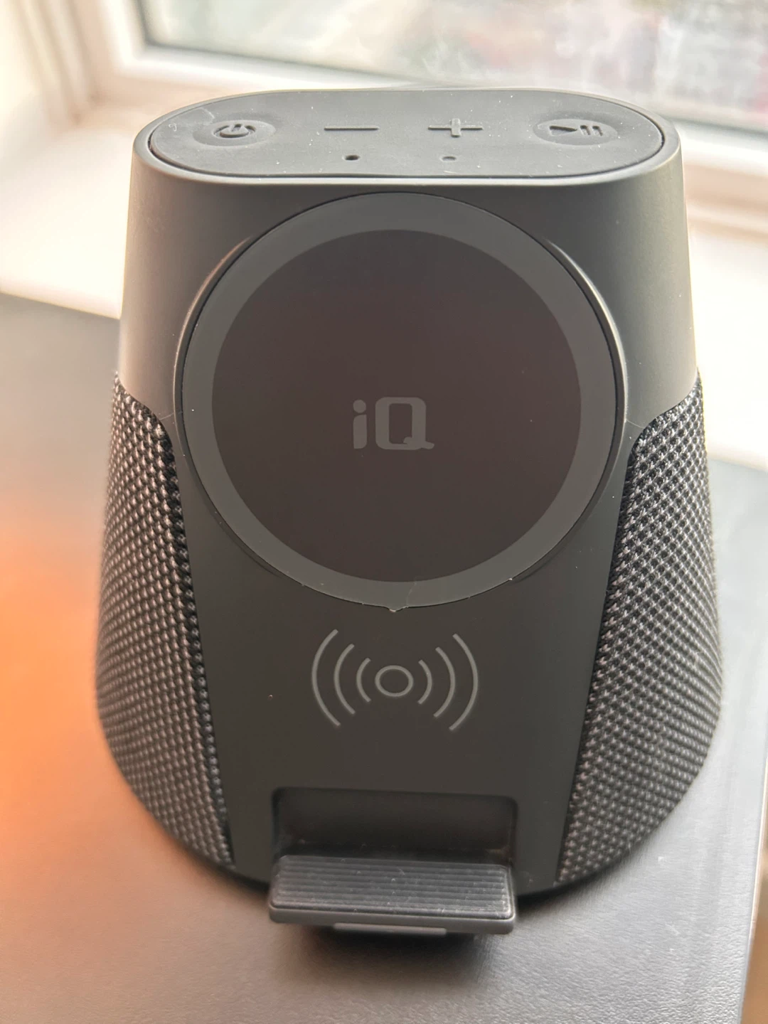 iQ Wireless Speaker & Charger - Like New