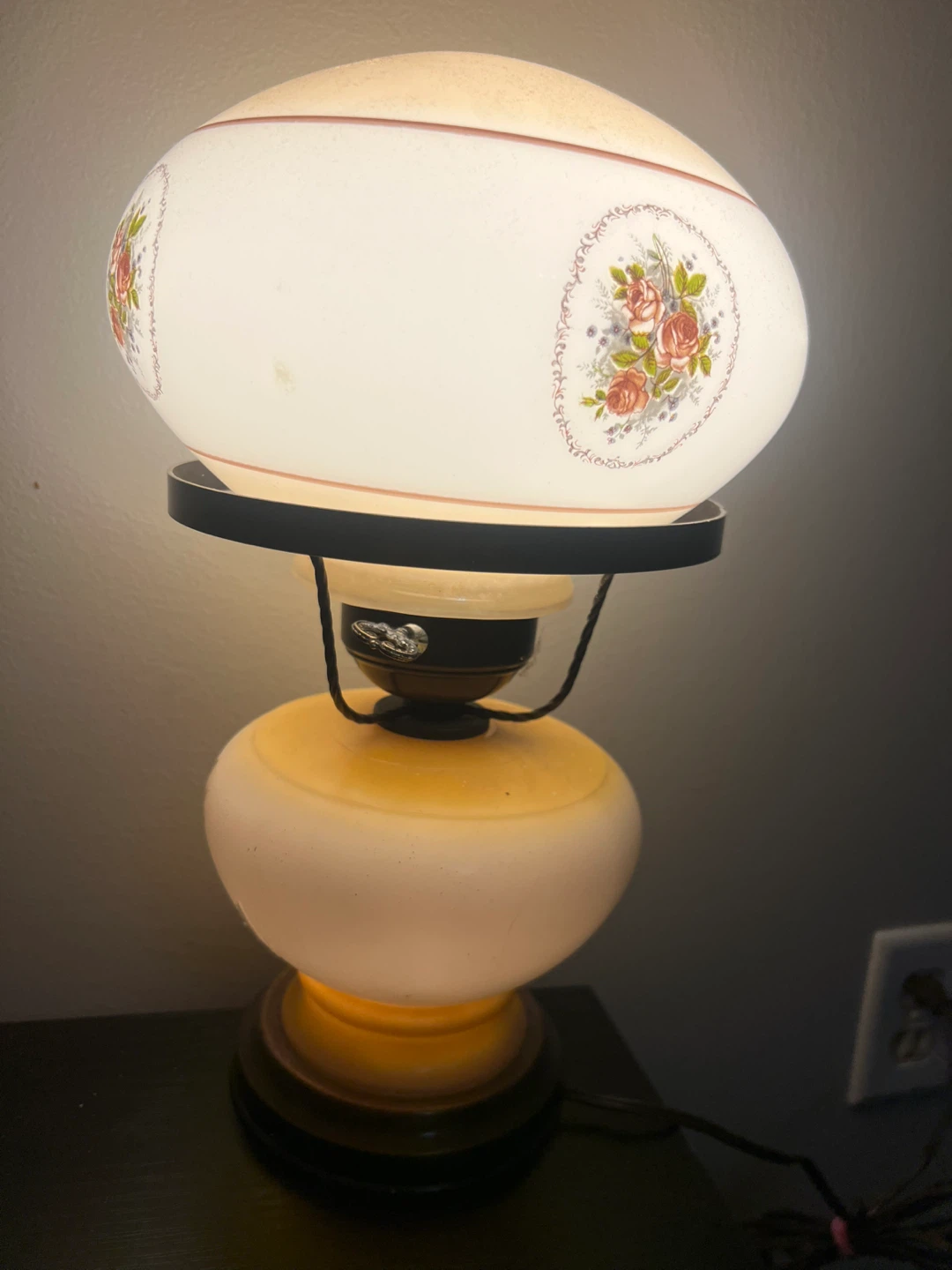 Vintage Rose Floral Table Lamp - photo 4