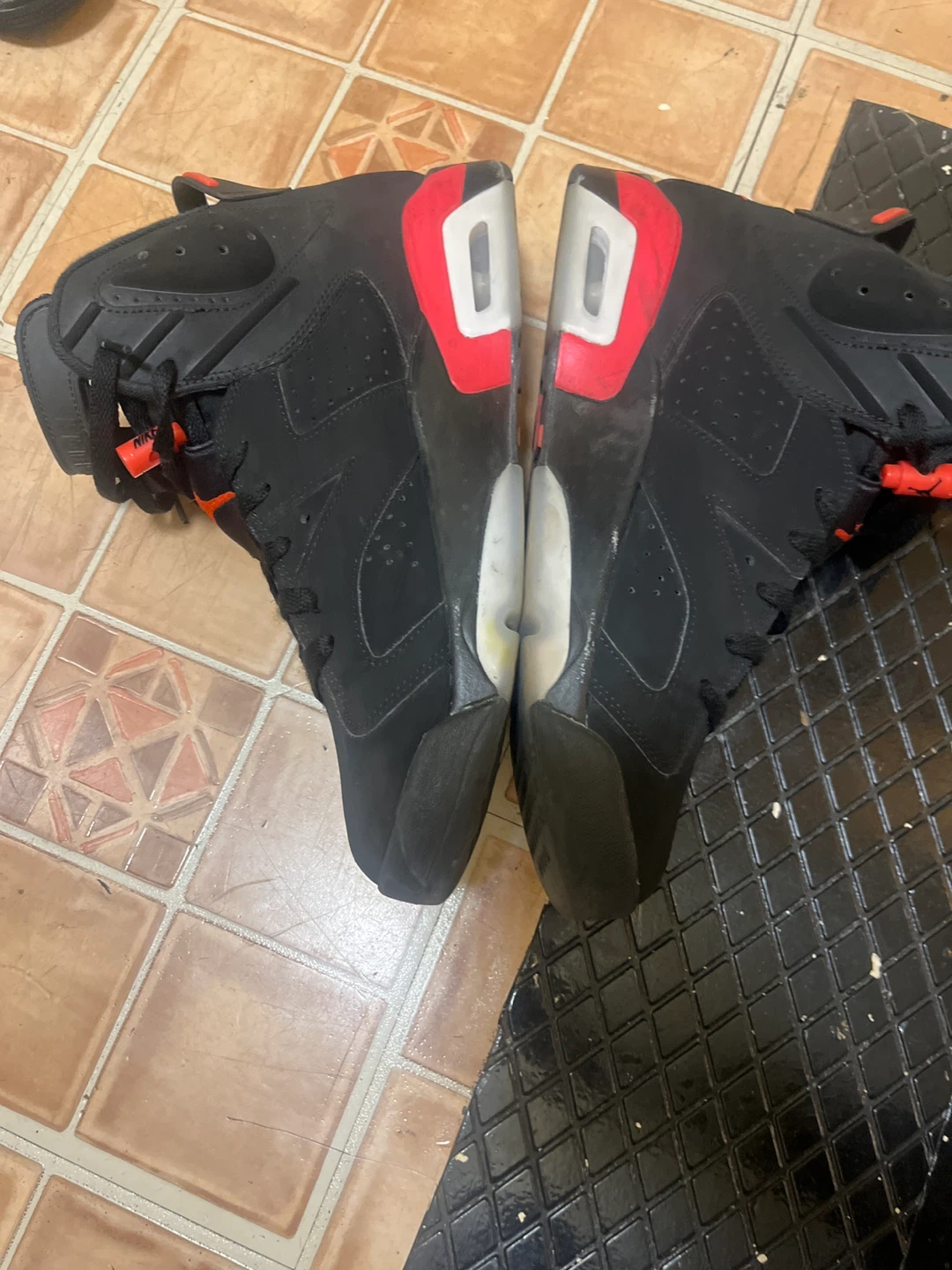 Air Jordan 6 Retro Men's Shoes Black Red - photo 2