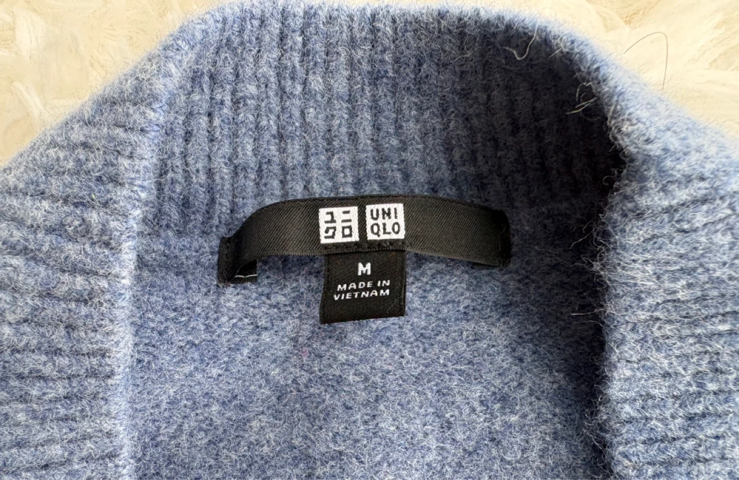 UNIQLO Blue V-Neck Cardigan - Size M - photo 3