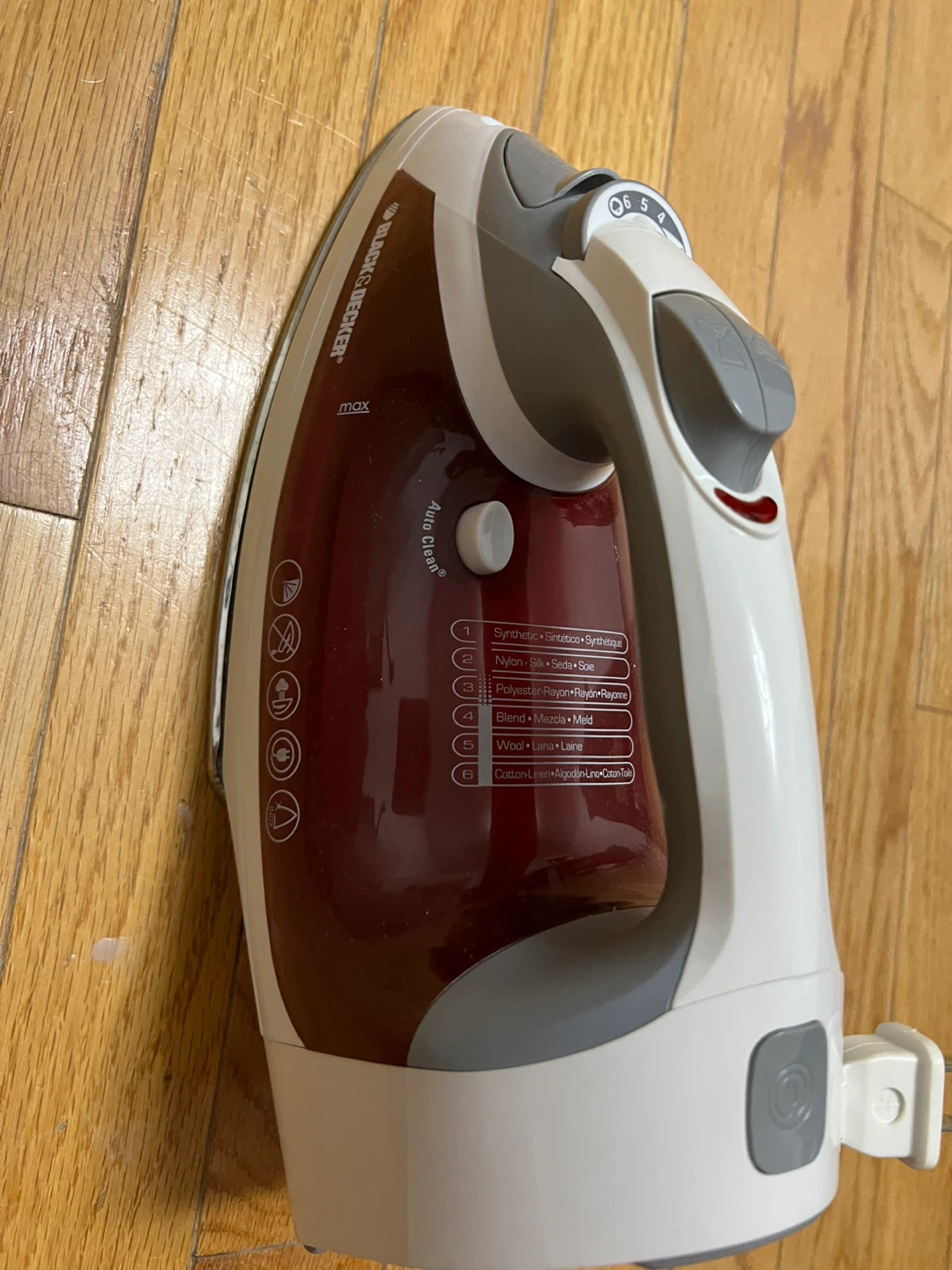 BLACK+DECKER One Step Steam Iron