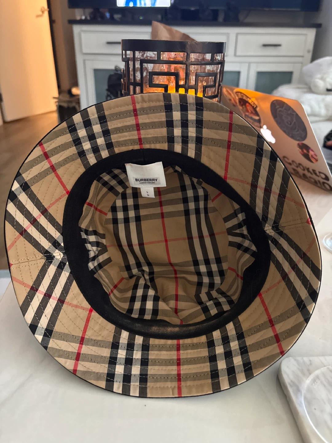 Burberry Black Bucket Hat with Classic Check Lining - photo 3