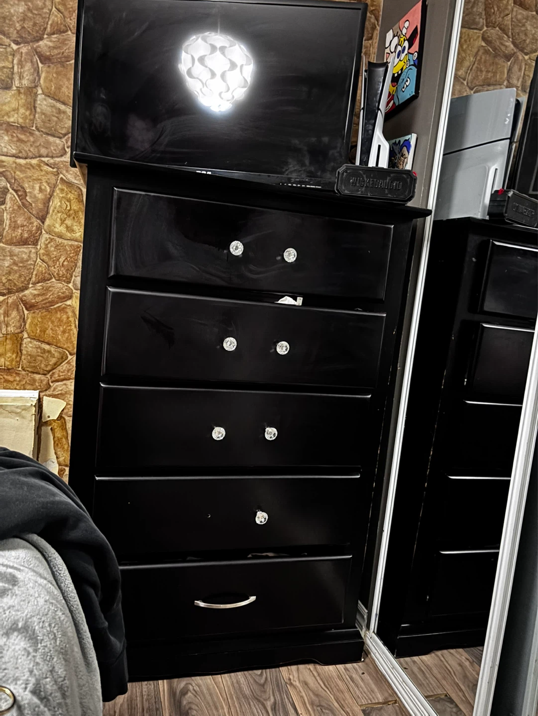 Black 5-Drawer Dresser