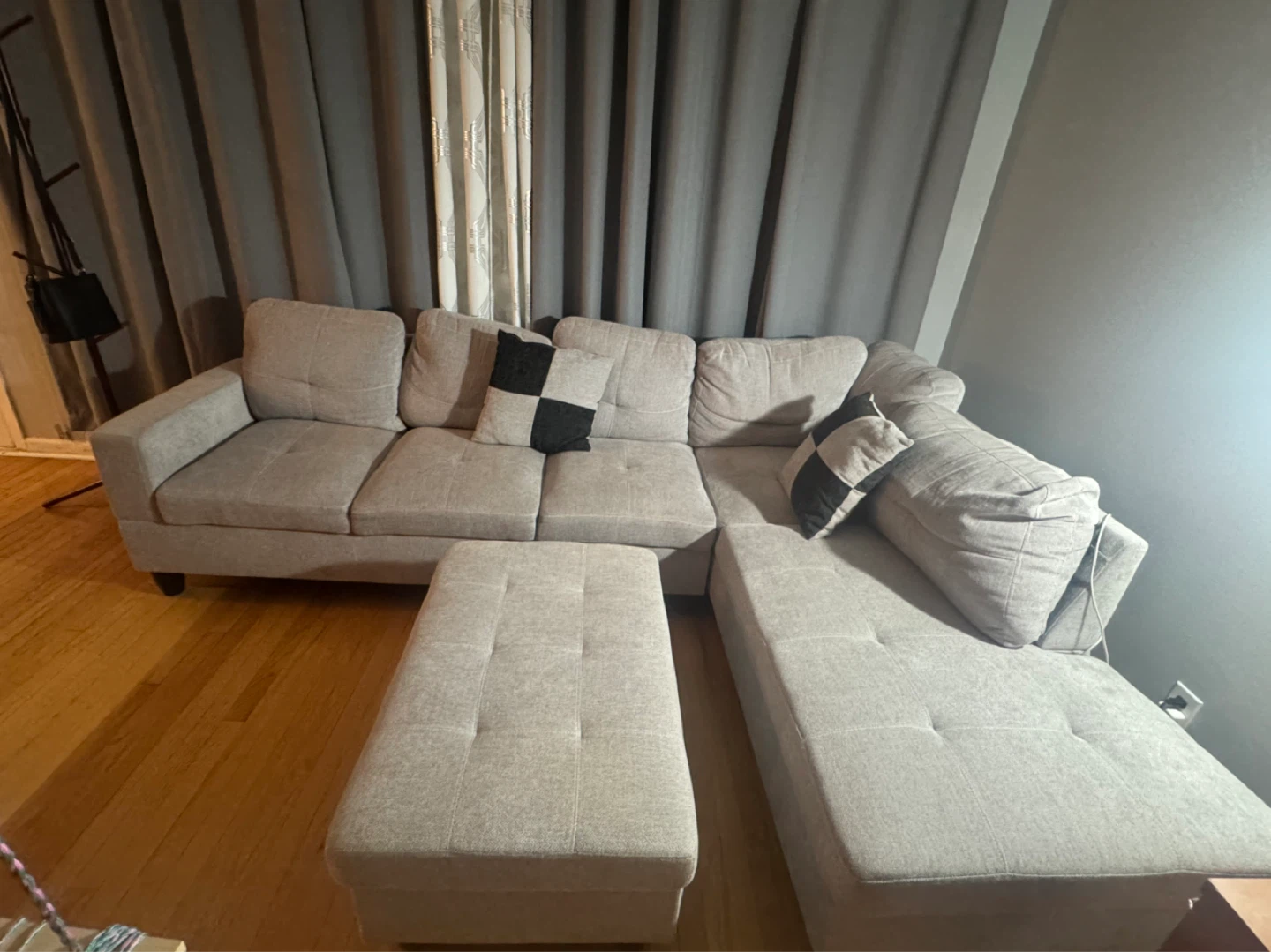 Light Gray Sectional Sofa with Ottoman
