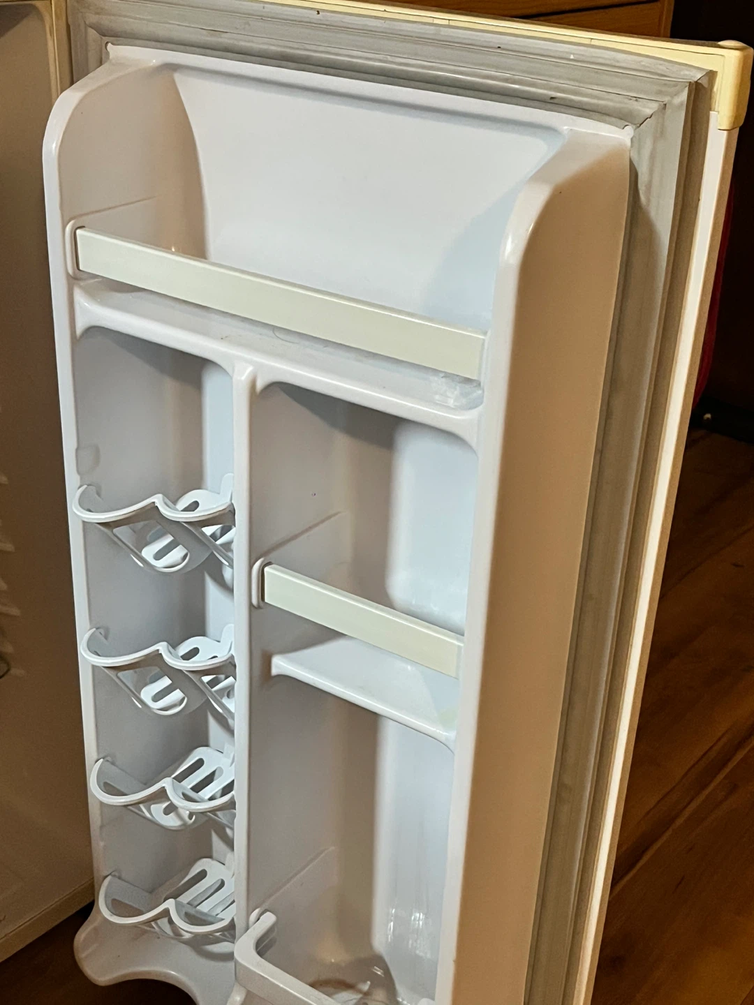 Danby Designer Mini Fridge - photo 2