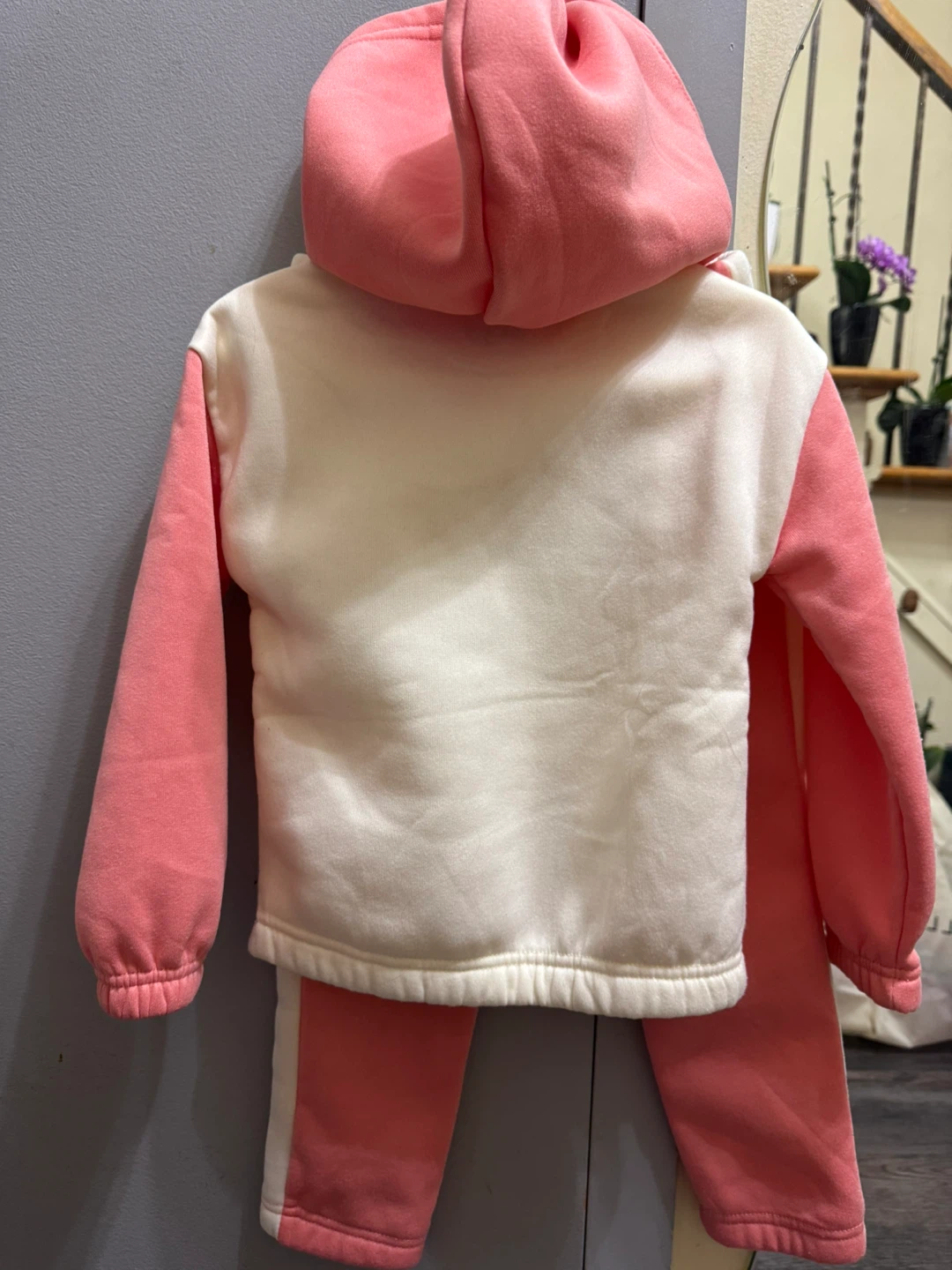 Bluey Hoodie and Pants Set Size 4T - photo 4