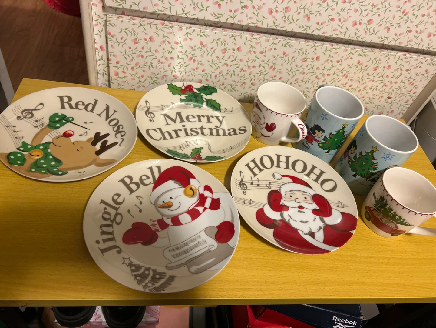 Christmas Themed Plates and Mugs Set