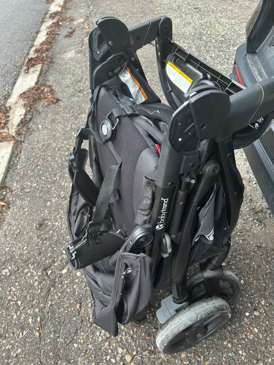 Baby Trend Infant Car Seat with Base and stroller - photo 4