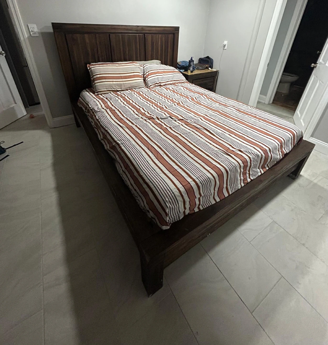 Dark Wood Platform Bed Frame - photo 2