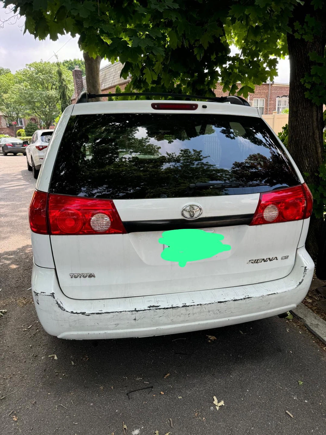 White Toyota Sienna SE Minivan 2008 - photo 4