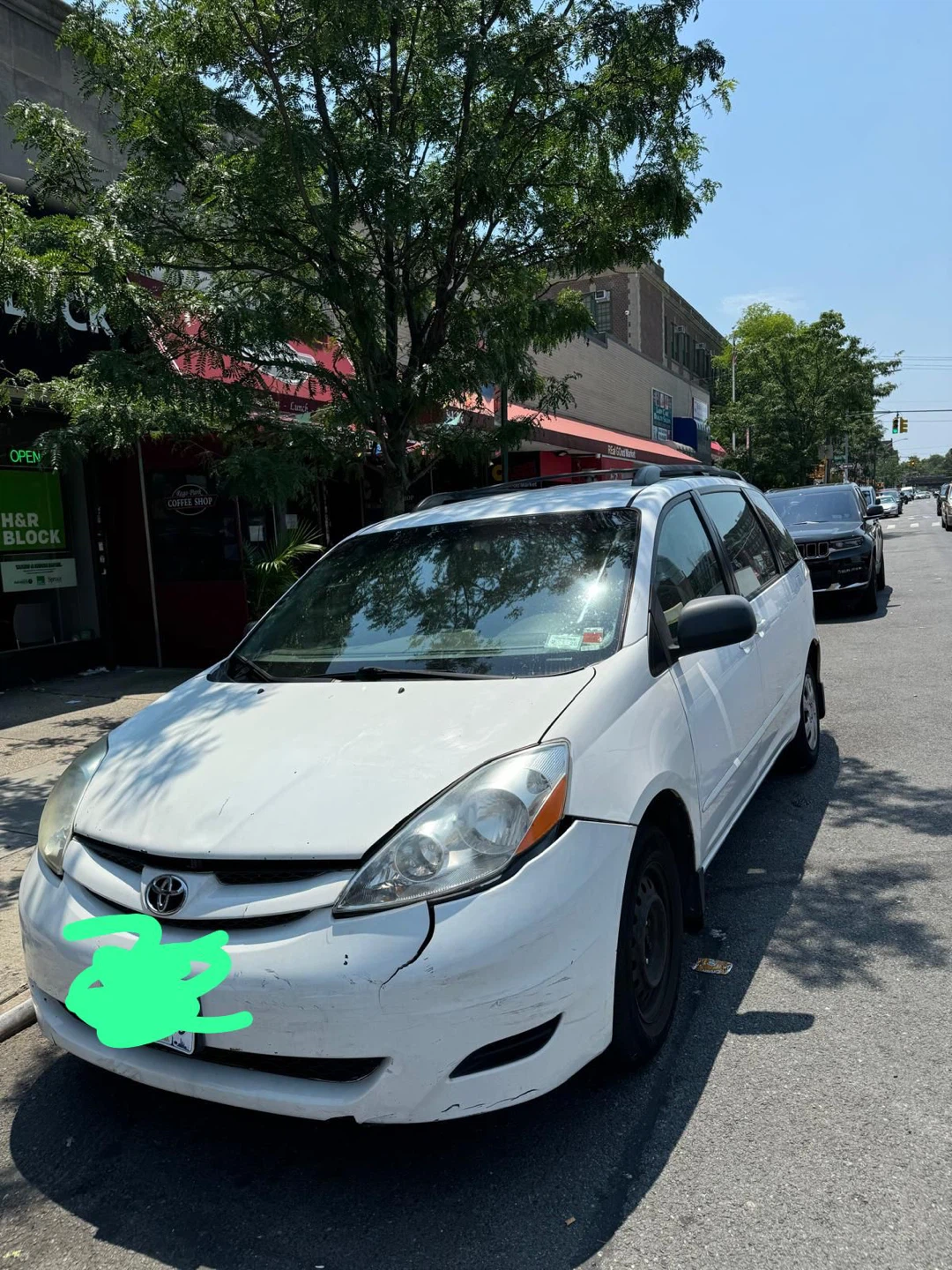 White Toyota Sienna SE Minivan 2008 - photo 5