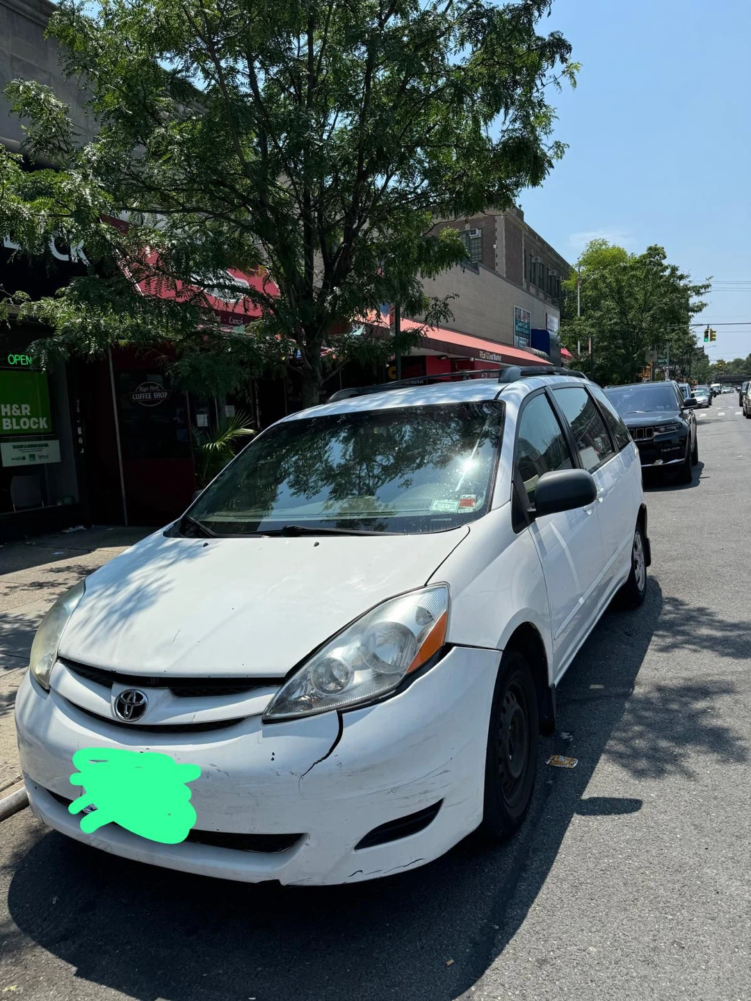 White Toyota Sienna SE Minivan 2008 - photo 3