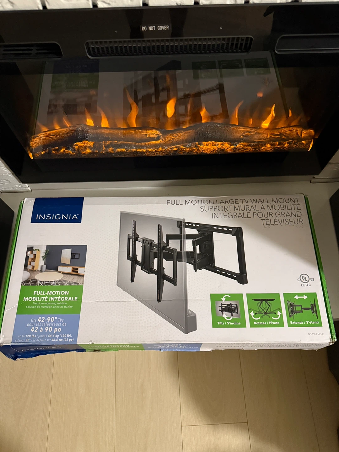 Full-Motion Large TV Wall Mount for 42-90" TVs