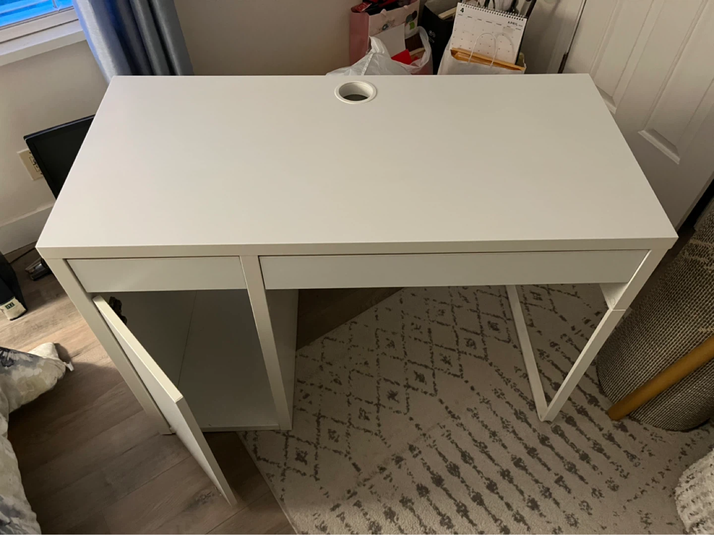 White IKEA MICKE Desk - photo 2
