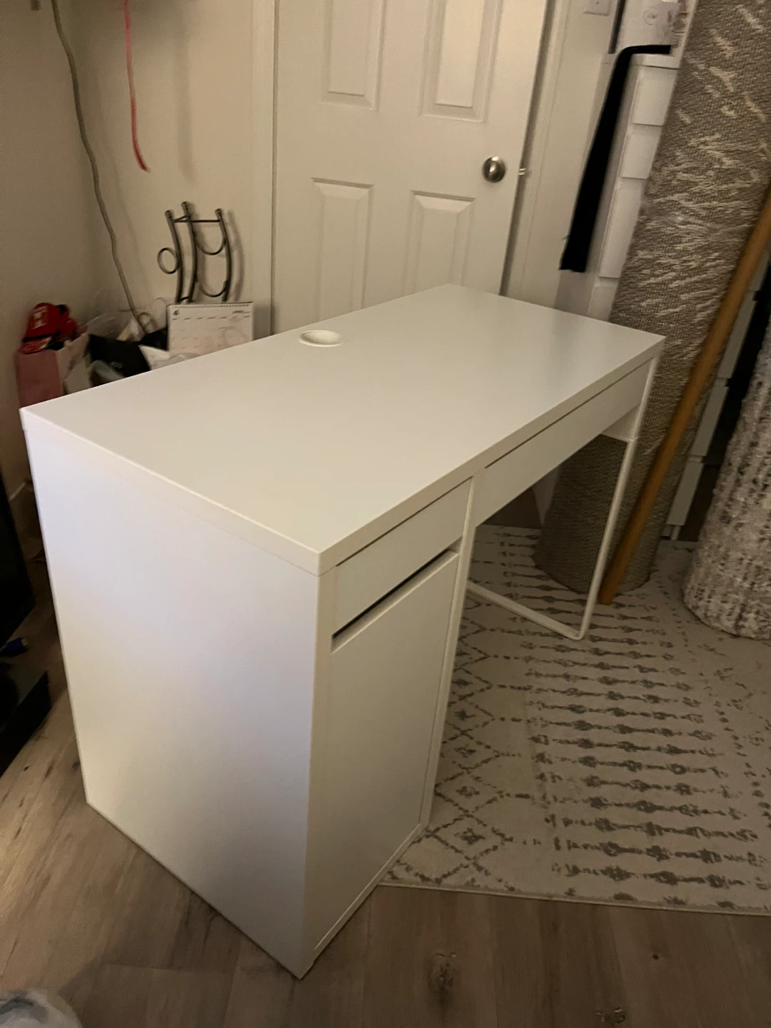 White IKEA MICKE Desk - photo 3