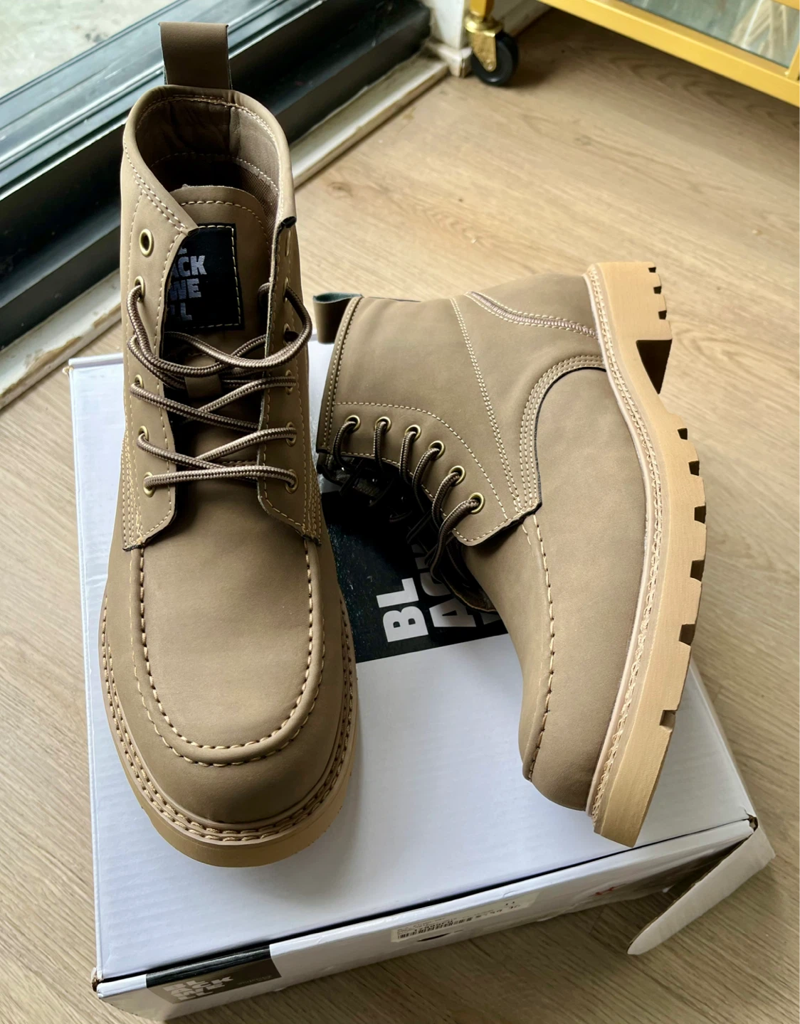 Men’s Casual Boots - Size 9 & 11 - photo 4