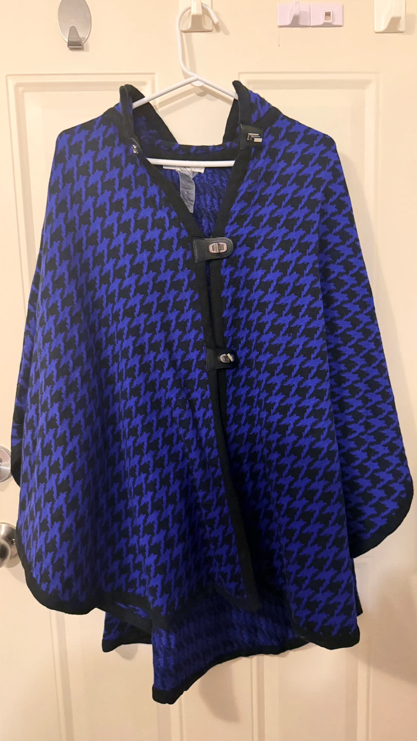 Blue and Black Houndstooth Cape Size Flexible