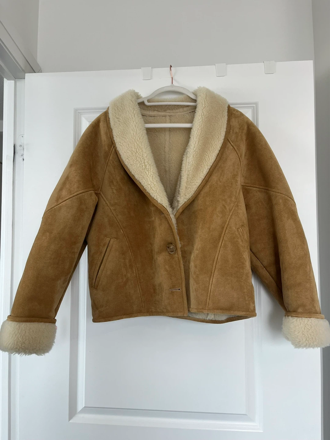L'ESSENCE Signature Shearling Jacket (Beige) - photo 3